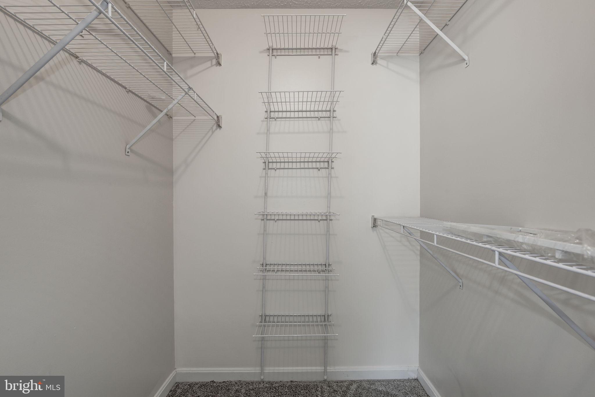 AVONDALE CONDOMINIUM - Residential