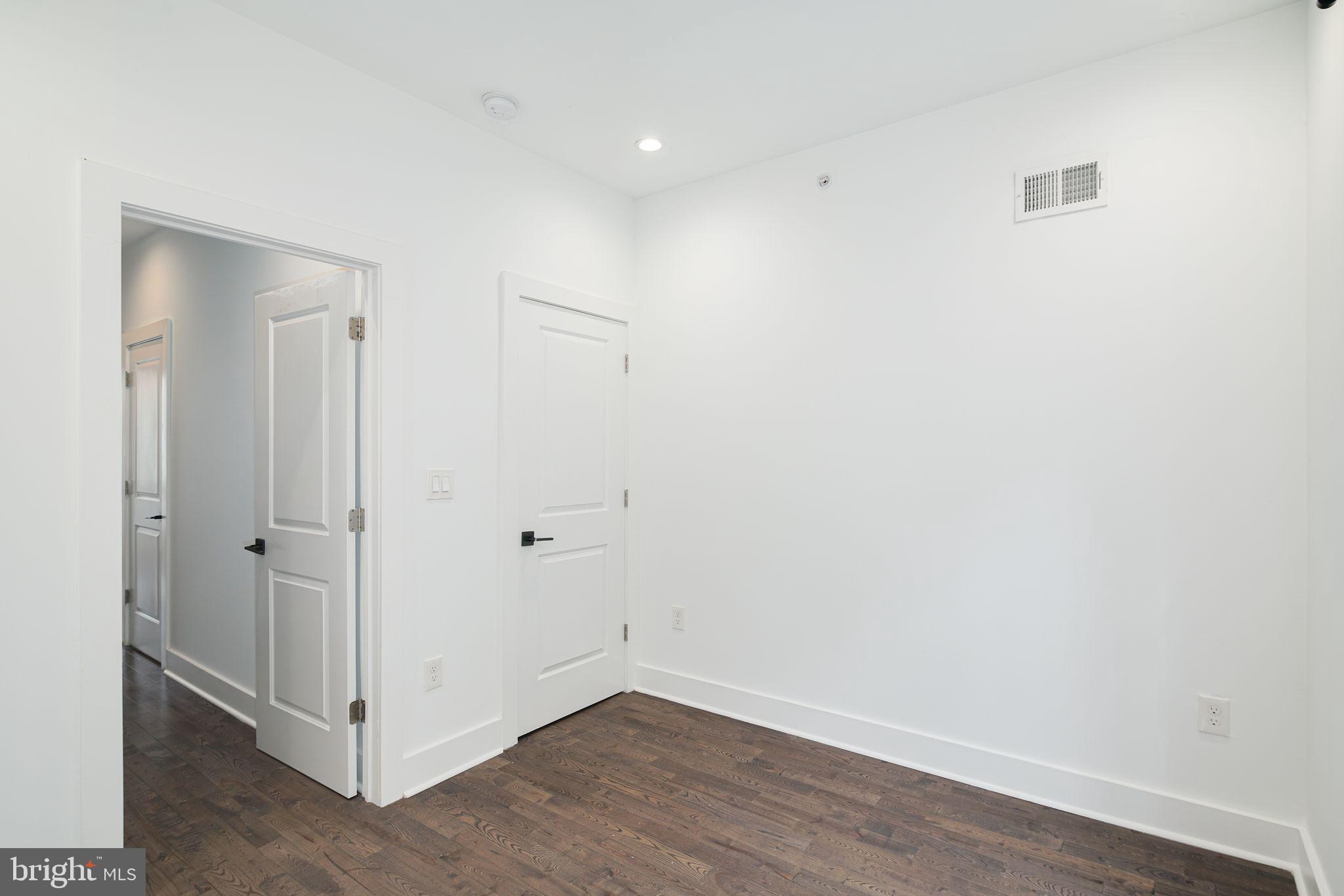 OLDE KENSINGTON - Residential