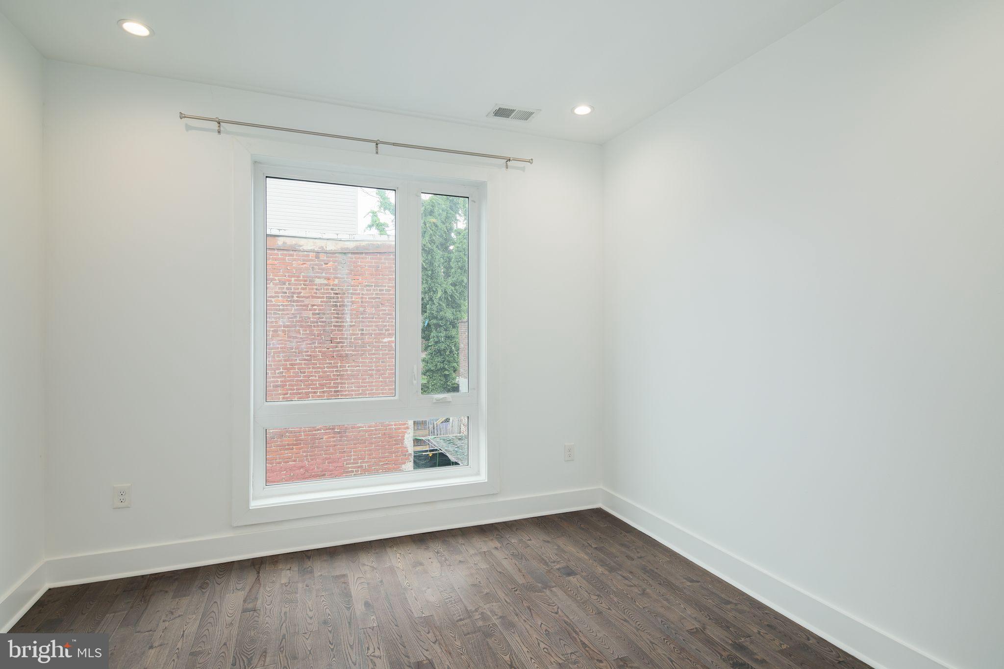 OLDE KENSINGTON - Residential