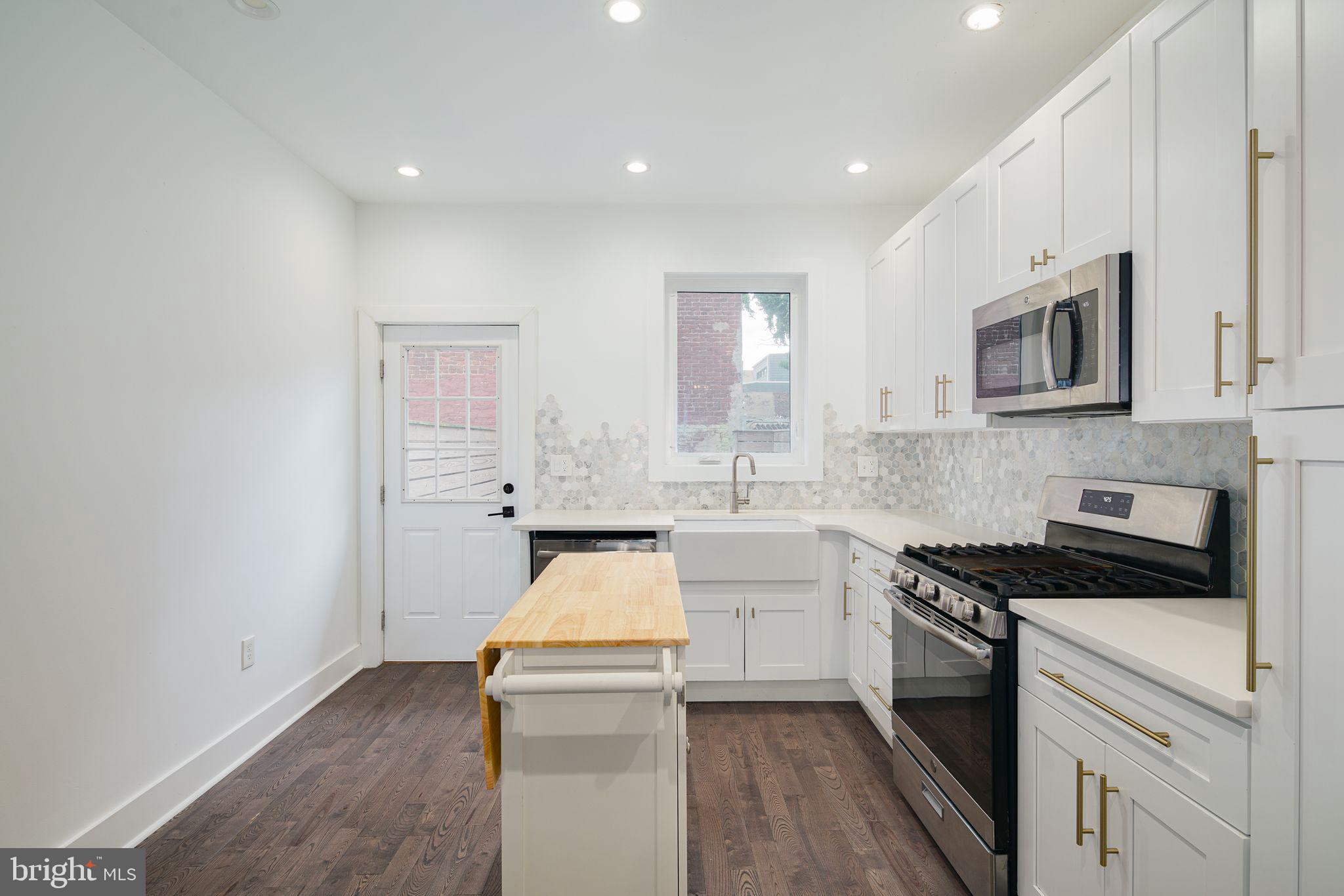 OLDE KENSINGTON - Residential