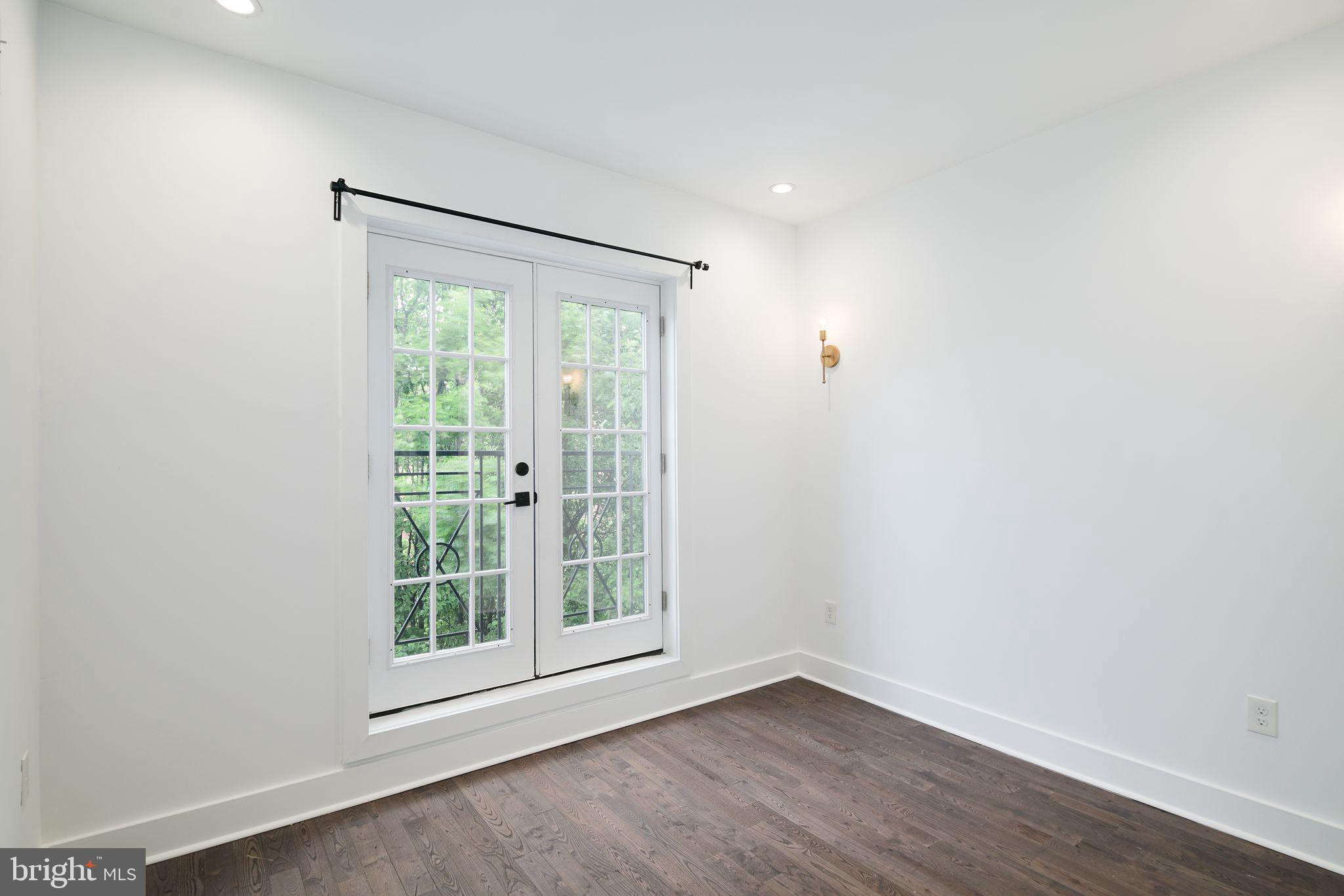 OLDE KENSINGTON - Residential