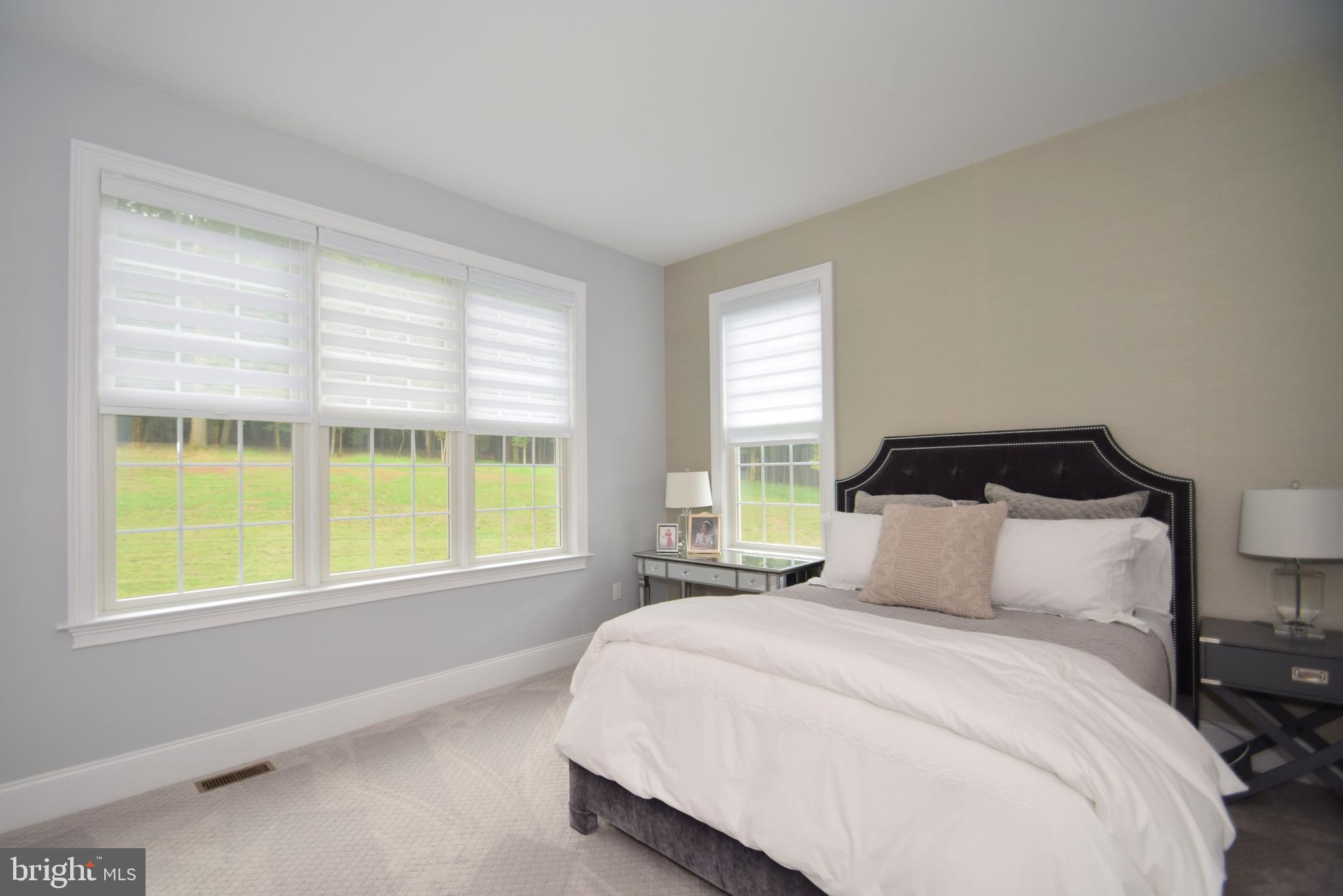 DUTCHESS FARM ESTS - Residential