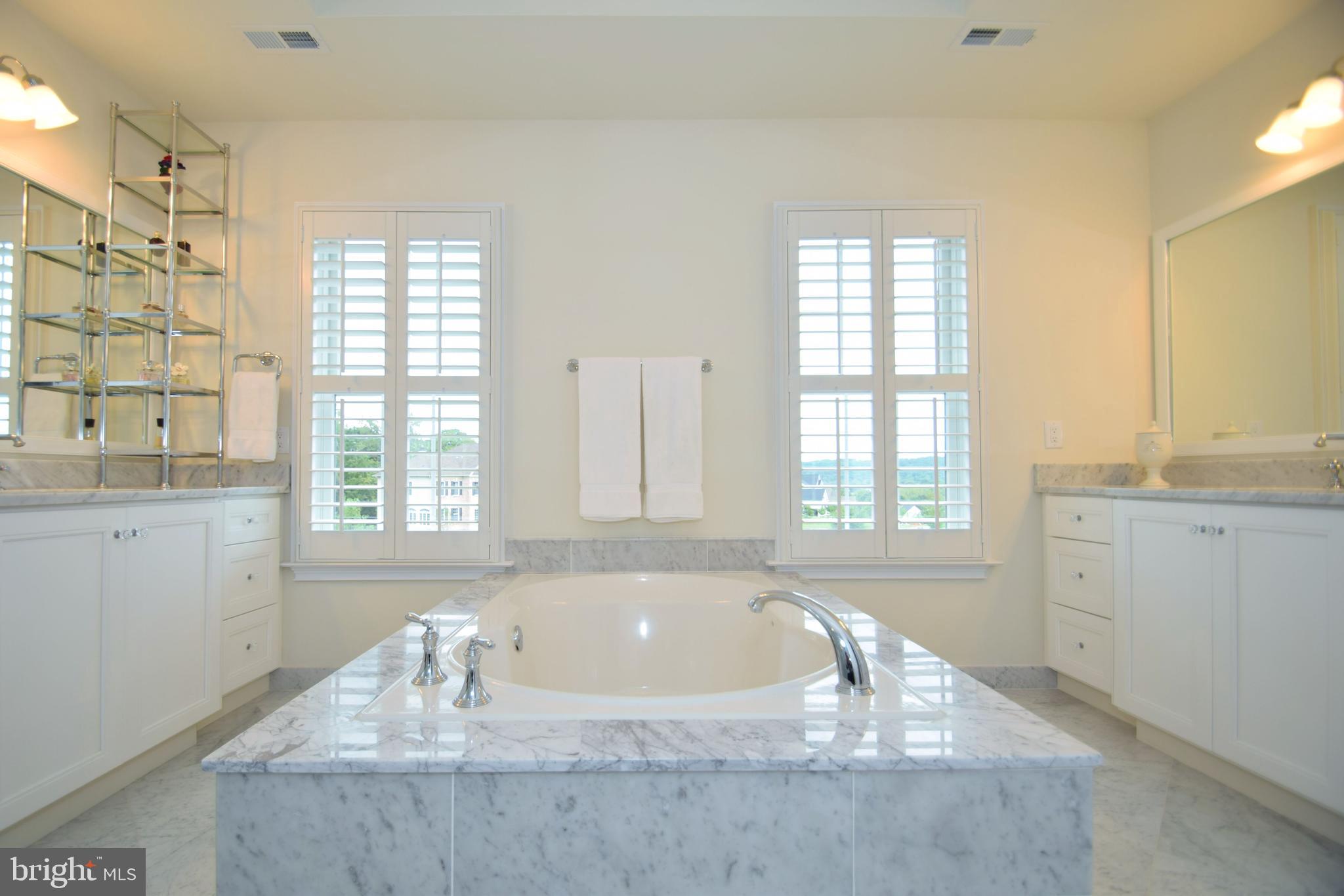 DUTCHESS FARM ESTS - Residential