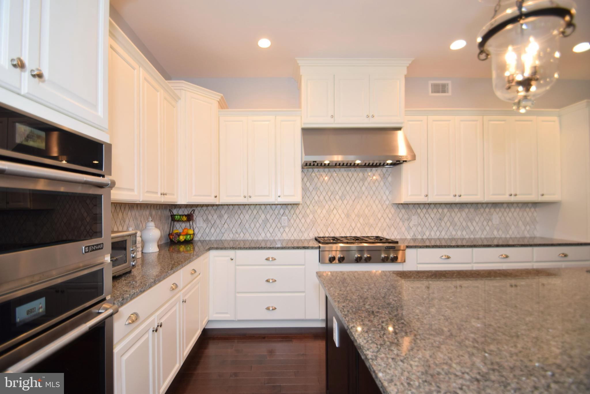 DUTCHESS FARM ESTS - Residential