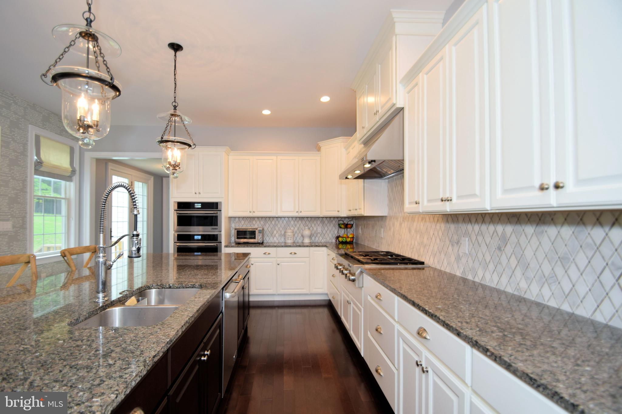 DUTCHESS FARM ESTS - Residential