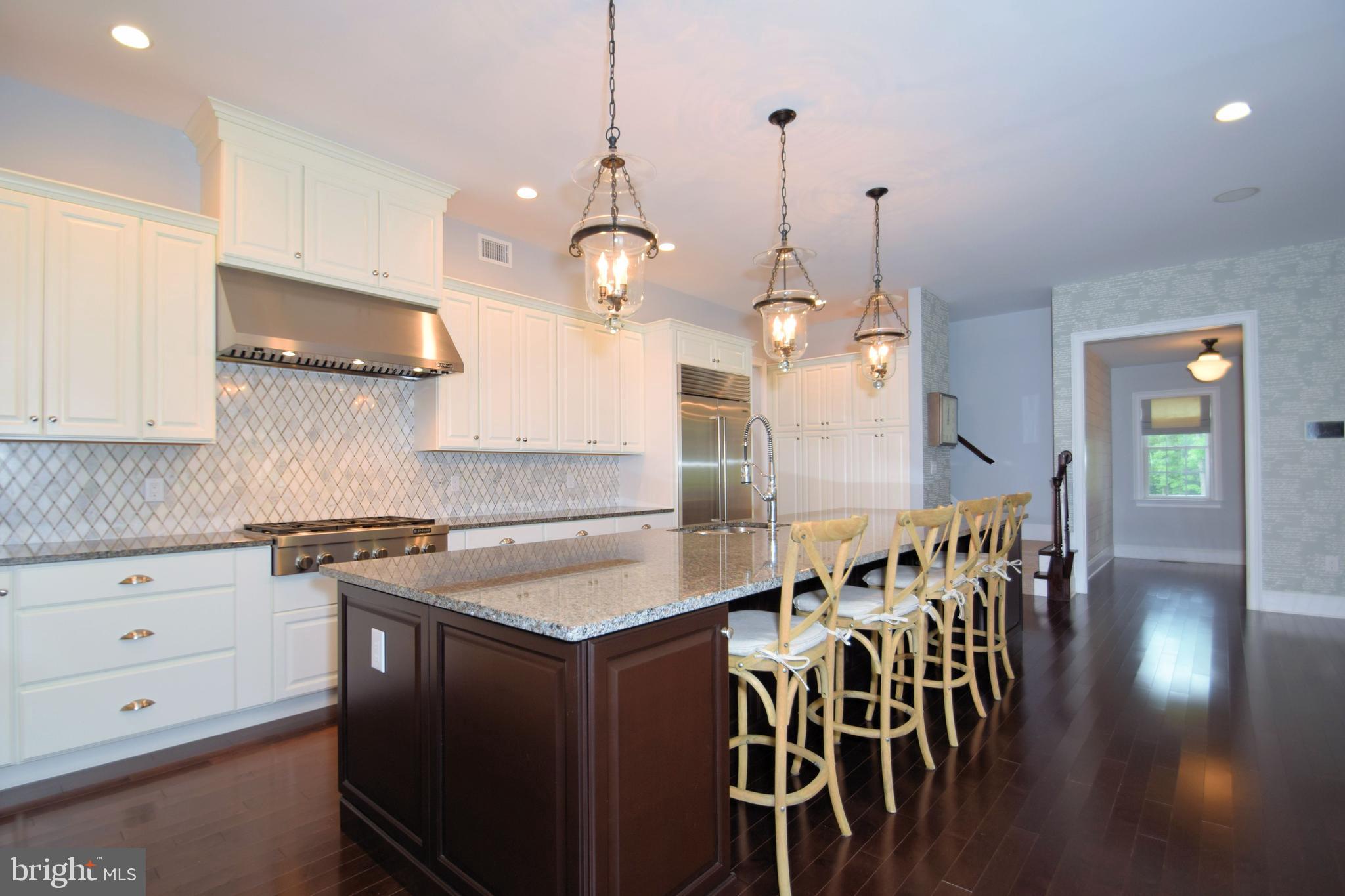 DUTCHESS FARM ESTS - Residential