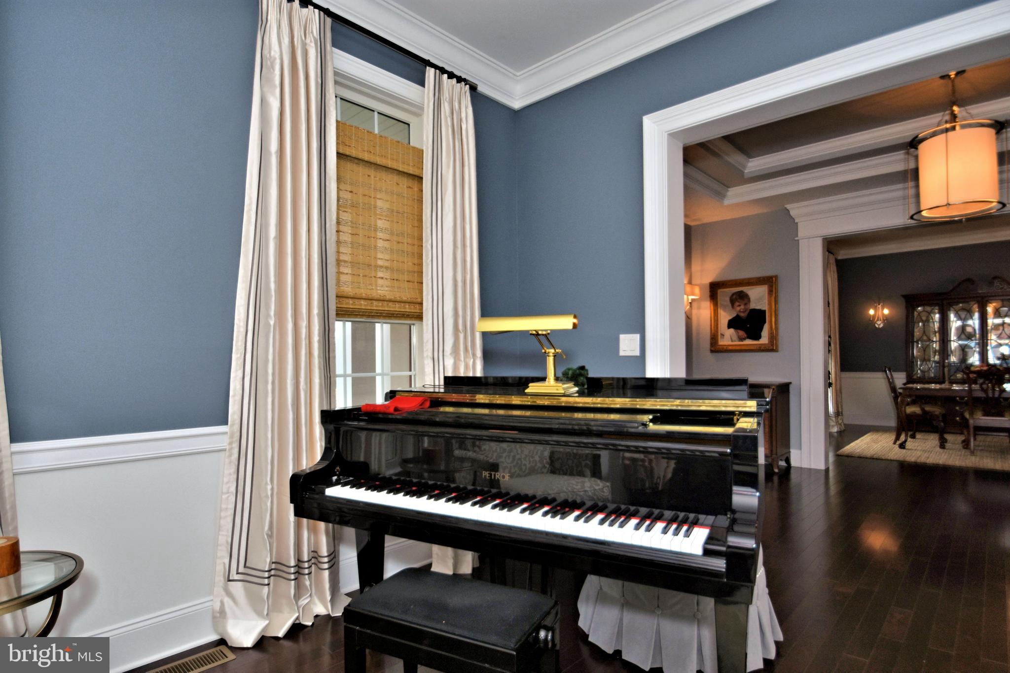 DUTCHESS FARM ESTS - Residential