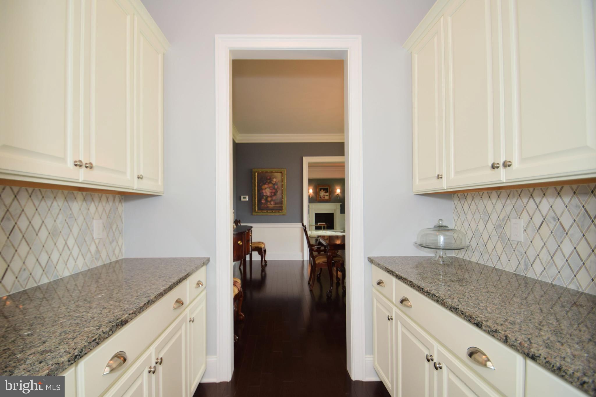 DUTCHESS FARM ESTS - Residential