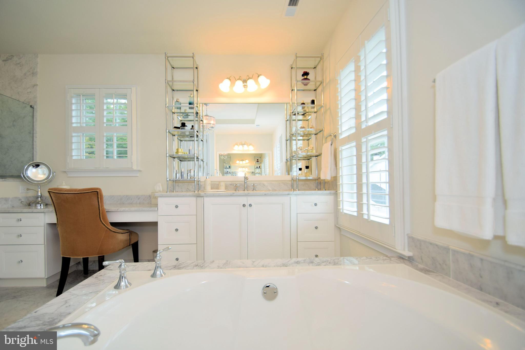 DUTCHESS FARM ESTS - Residential