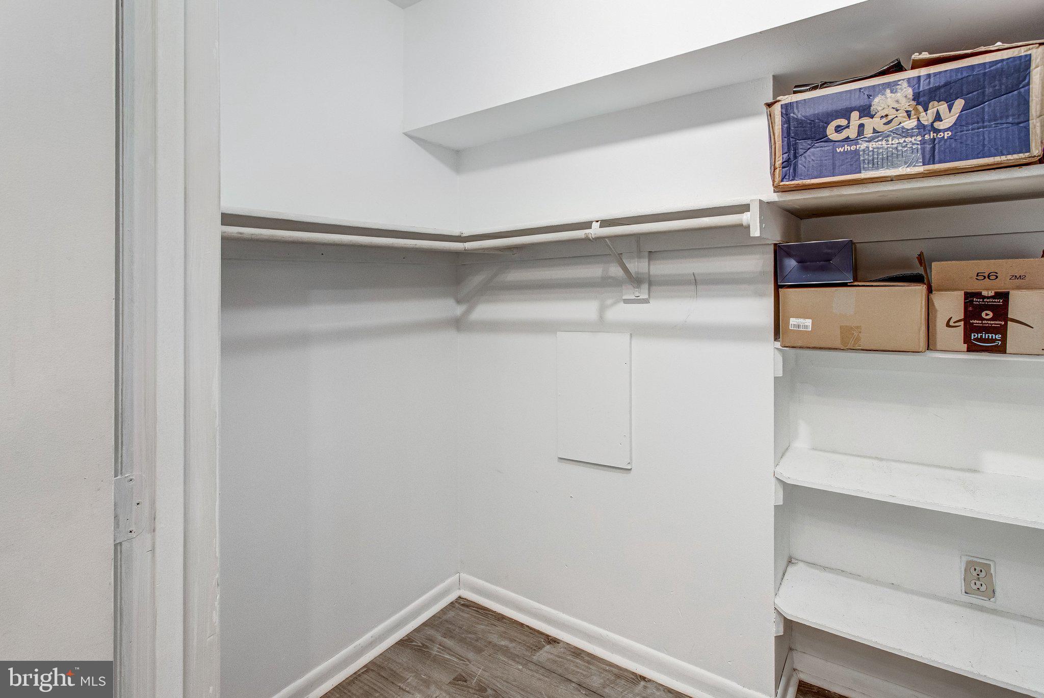 SOUTHGATE WOODS TOWNHOUSES - Residential