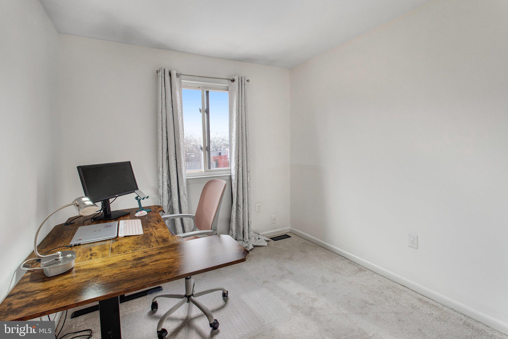 SOUTHGATE WOODS TOWNHOUSES - Residential