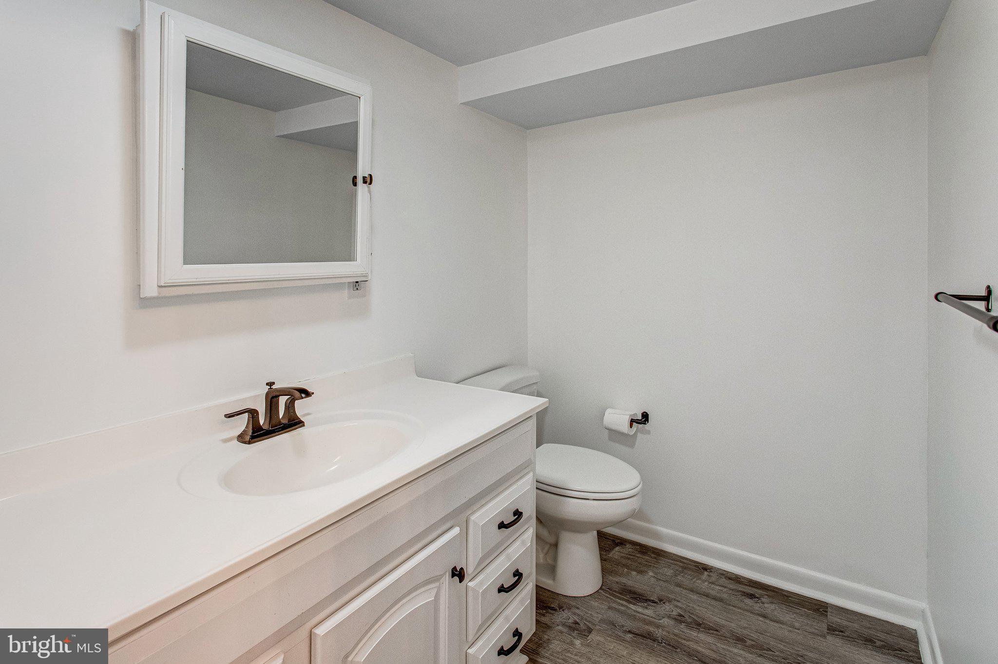 SOUTHGATE WOODS TOWNHOUSES - Residential