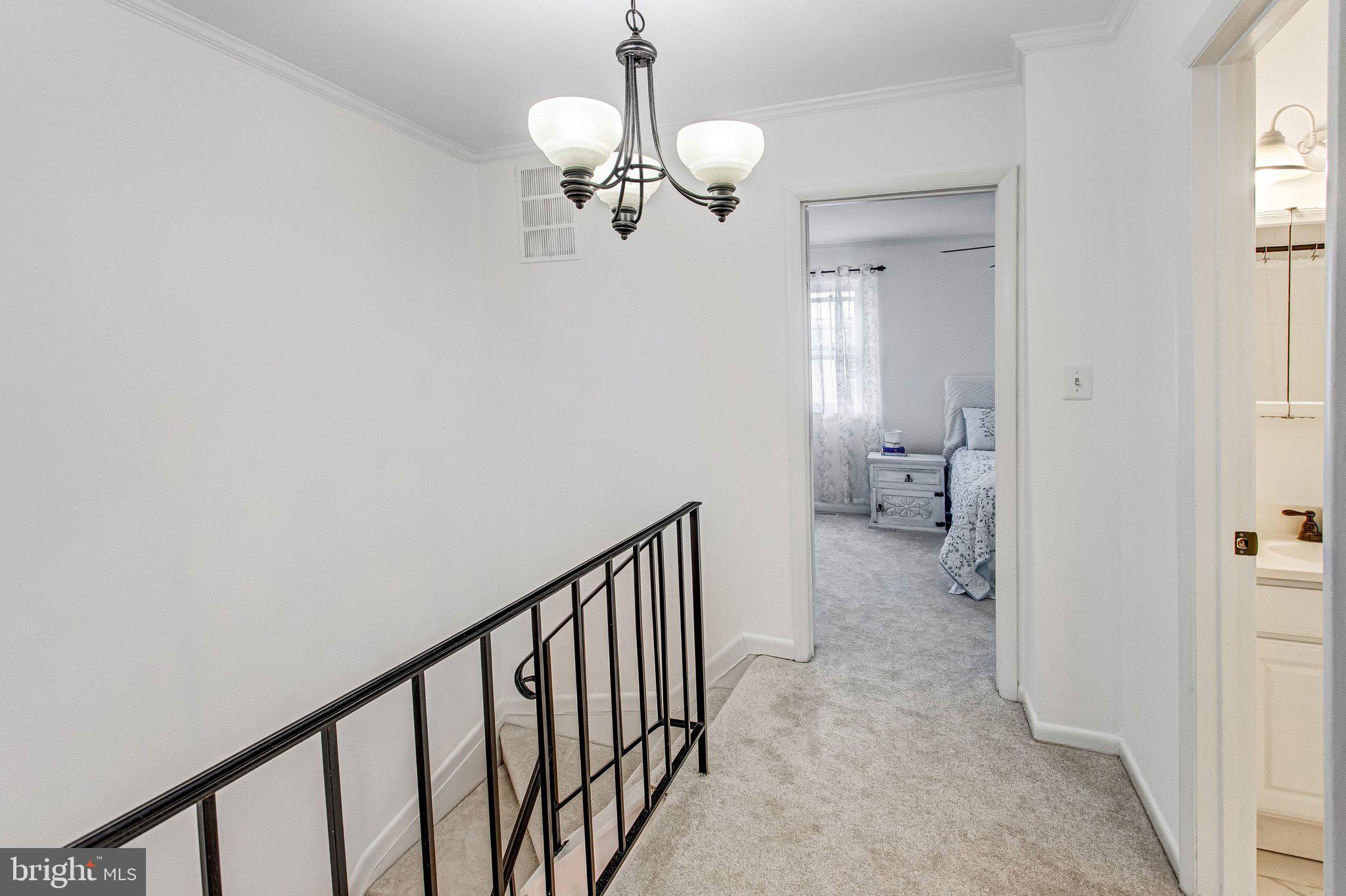 SOUTHGATE WOODS TOWNHOUSES - Residential