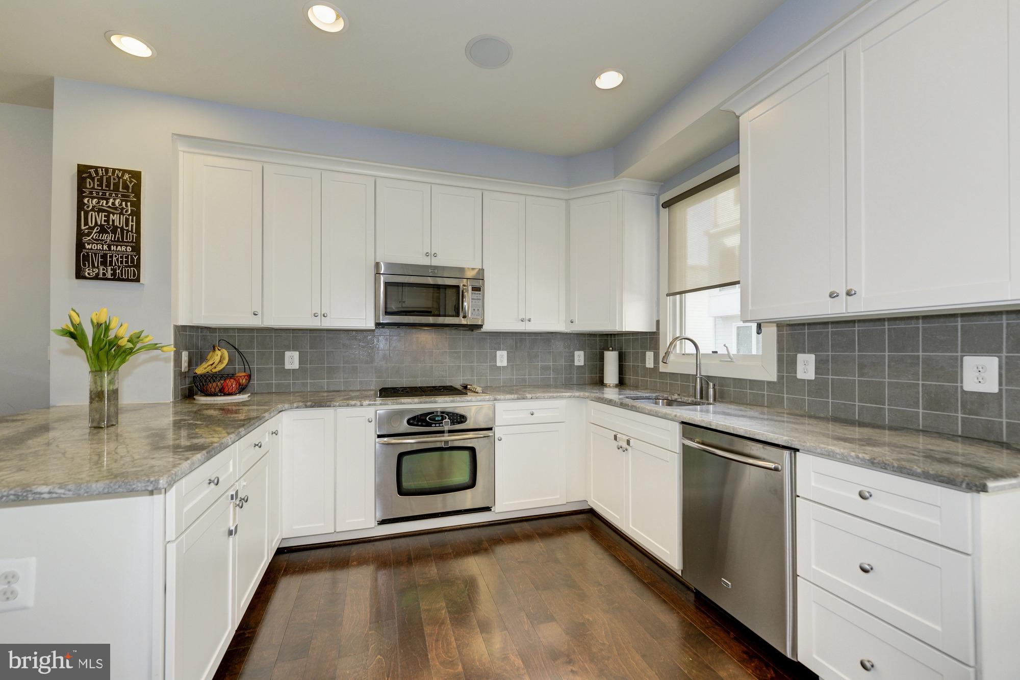 OLD TOWN COMMONS - Residential Lease