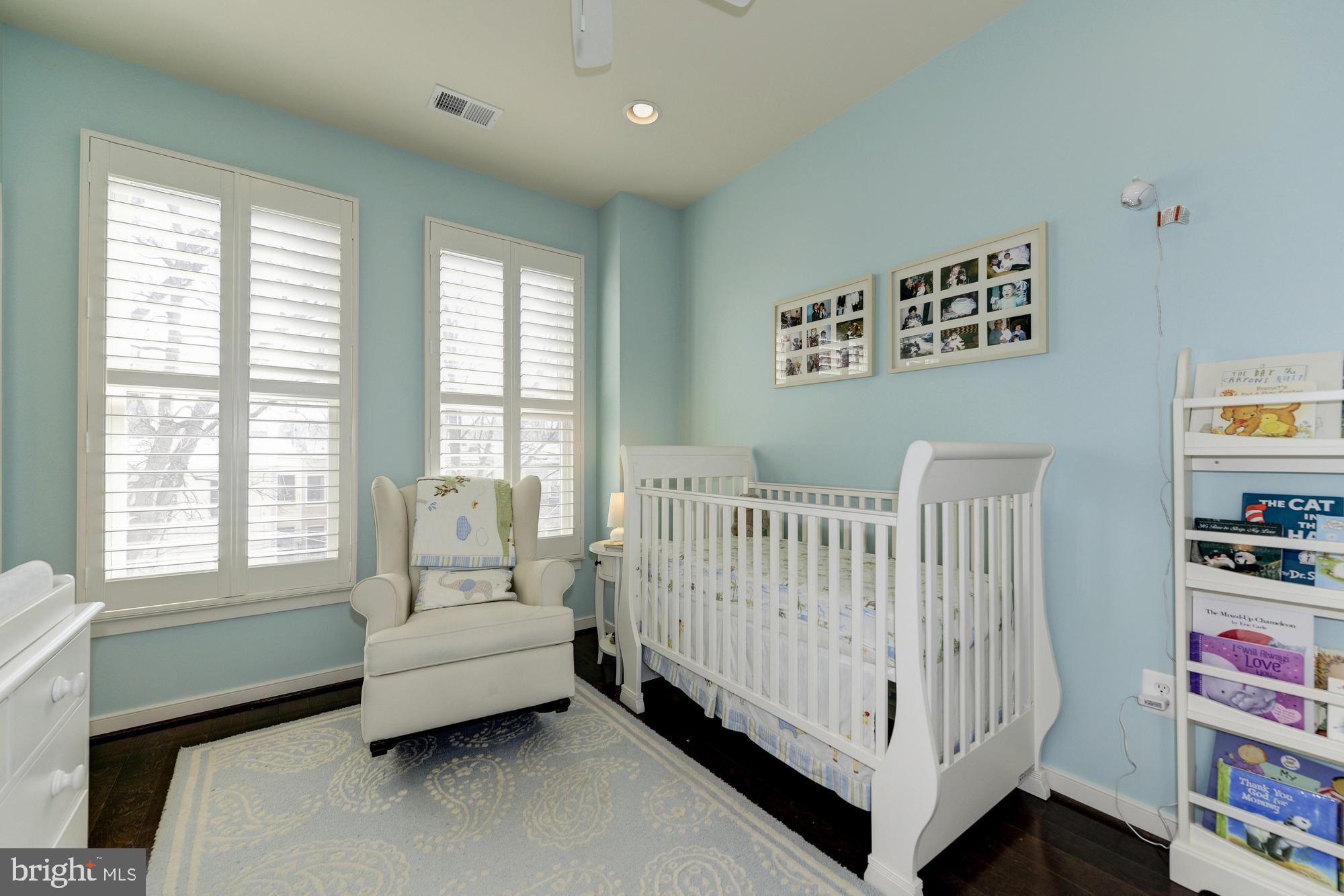 OLD TOWN COMMONS - Residential Lease