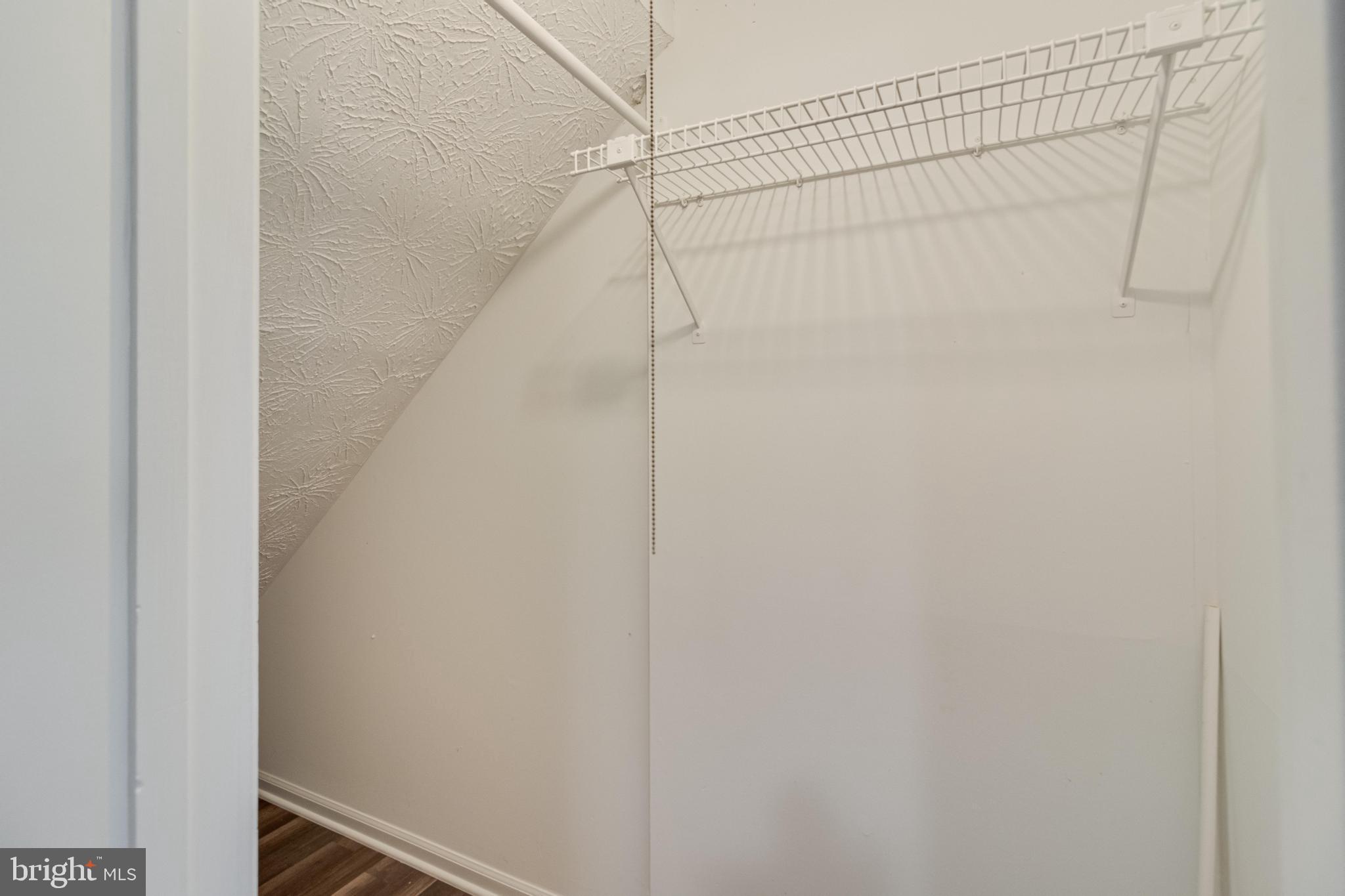 OAK POND - Residential