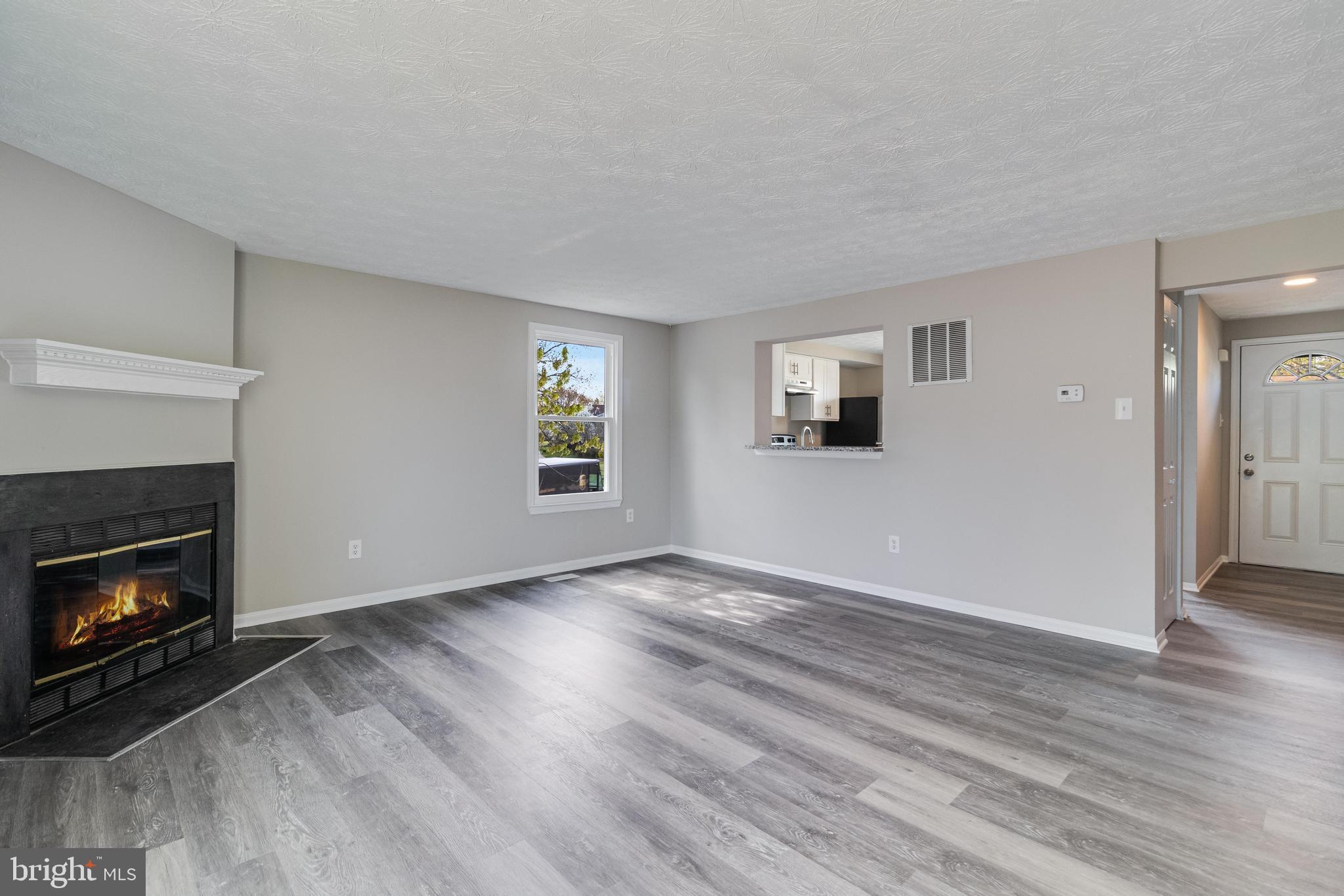 OAK POND - Residential