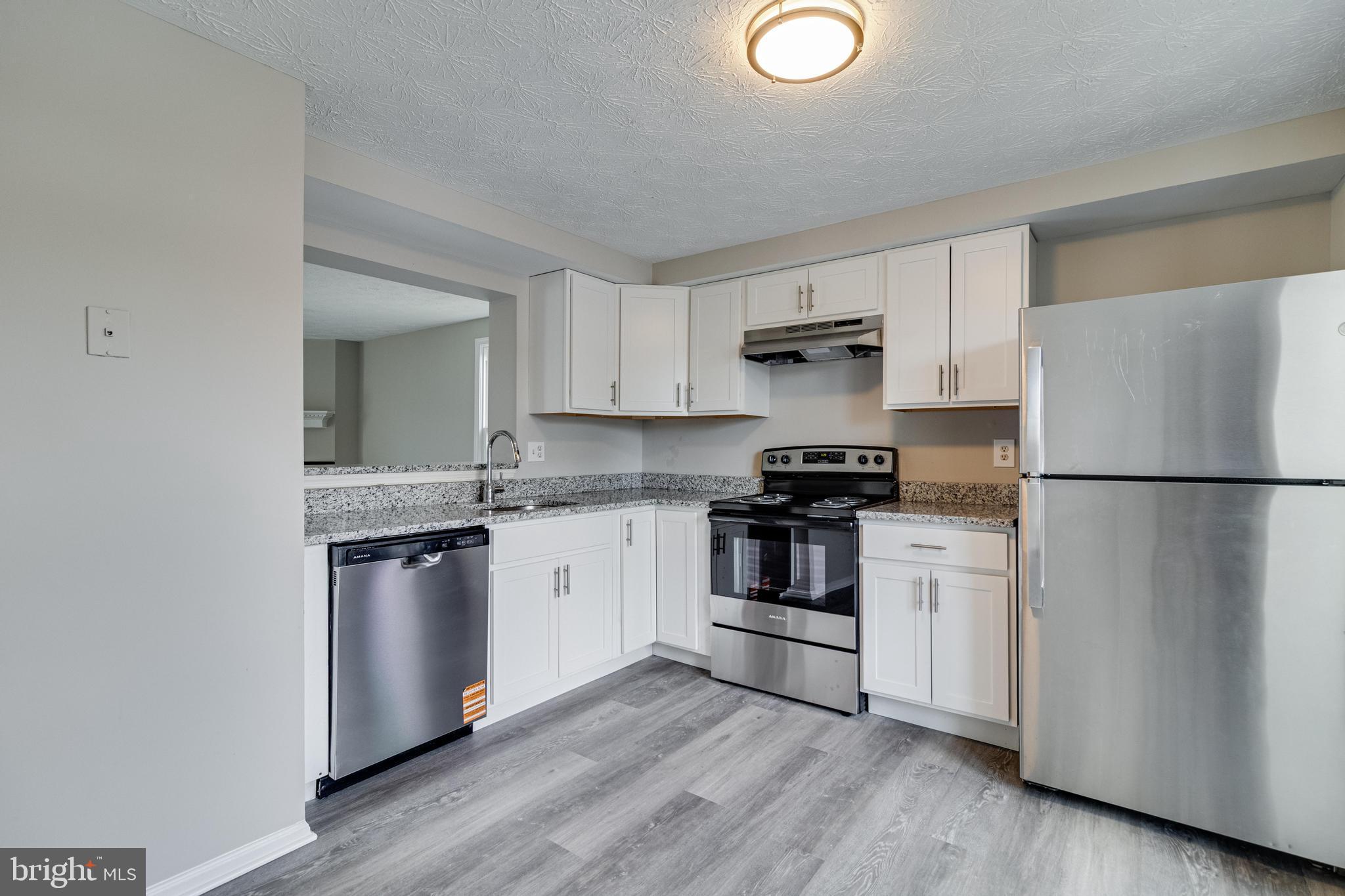 OAK POND - Residential