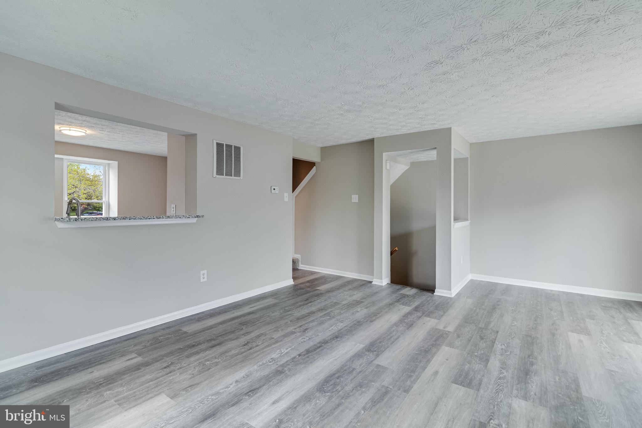 OAK POND - Residential