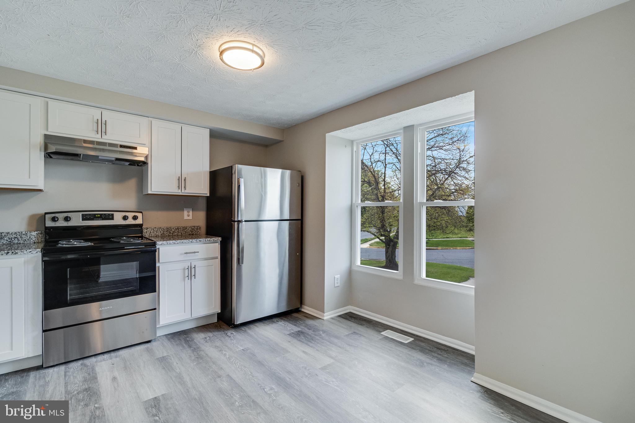 OAK POND - Residential