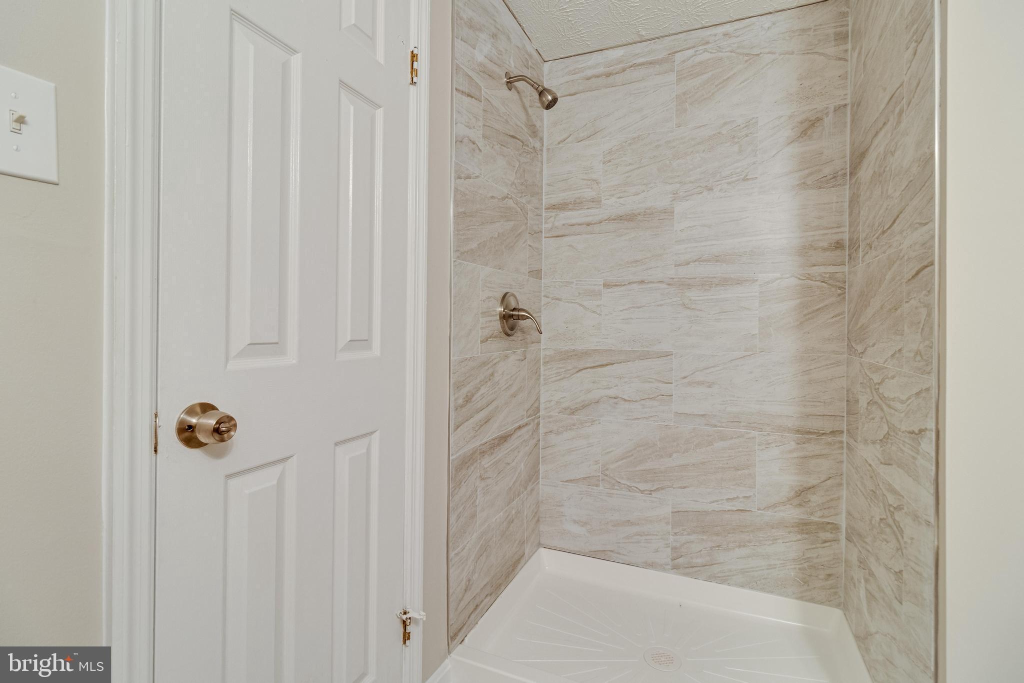 OAK POND - Residential