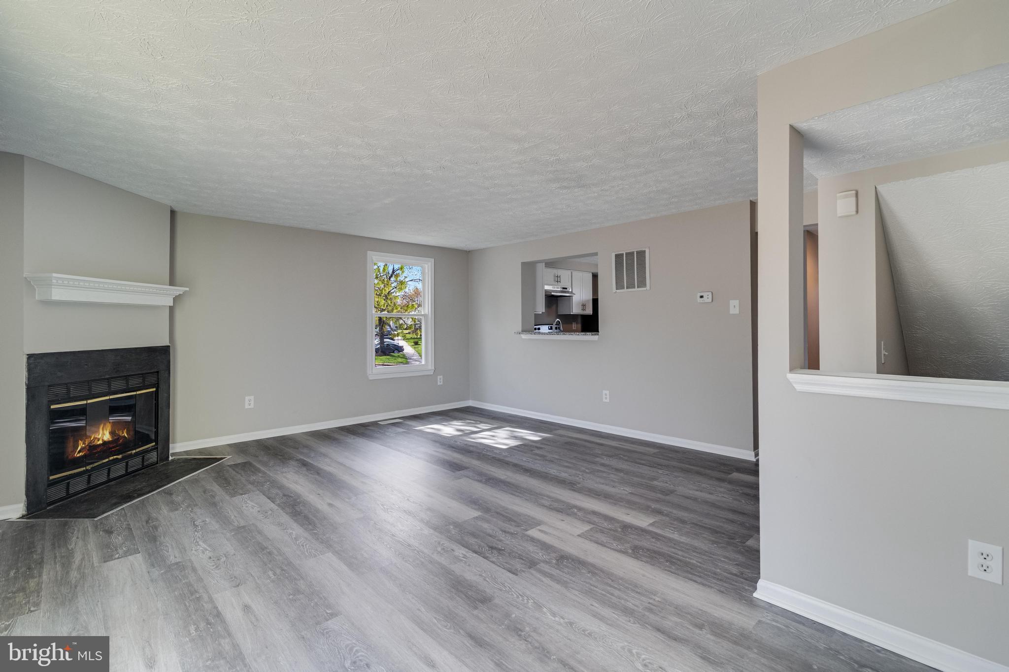 OAK POND - Residential