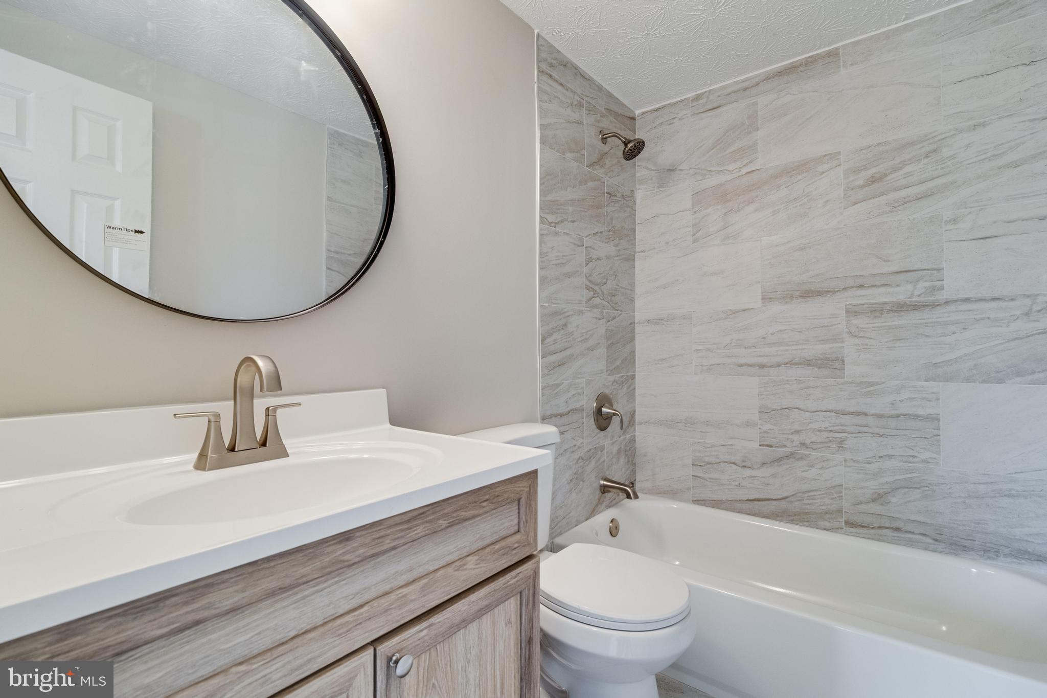 OAK POND - Residential