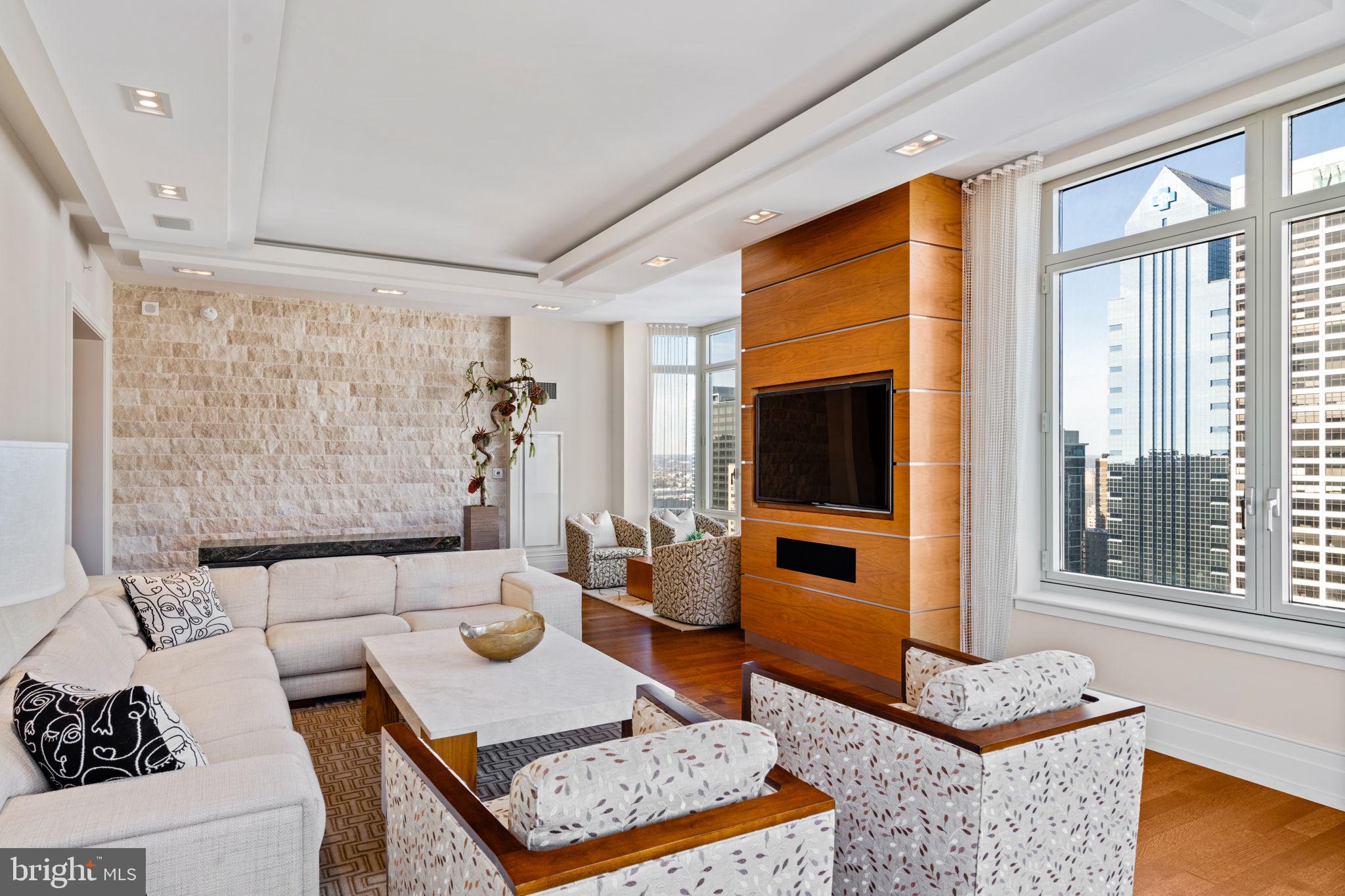 RITTENHOUSE SQUARE - Residential