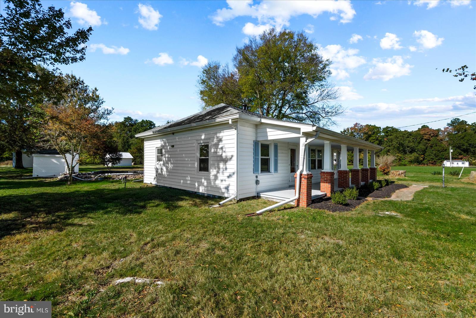 20525 POINT EASTERN DRIVE