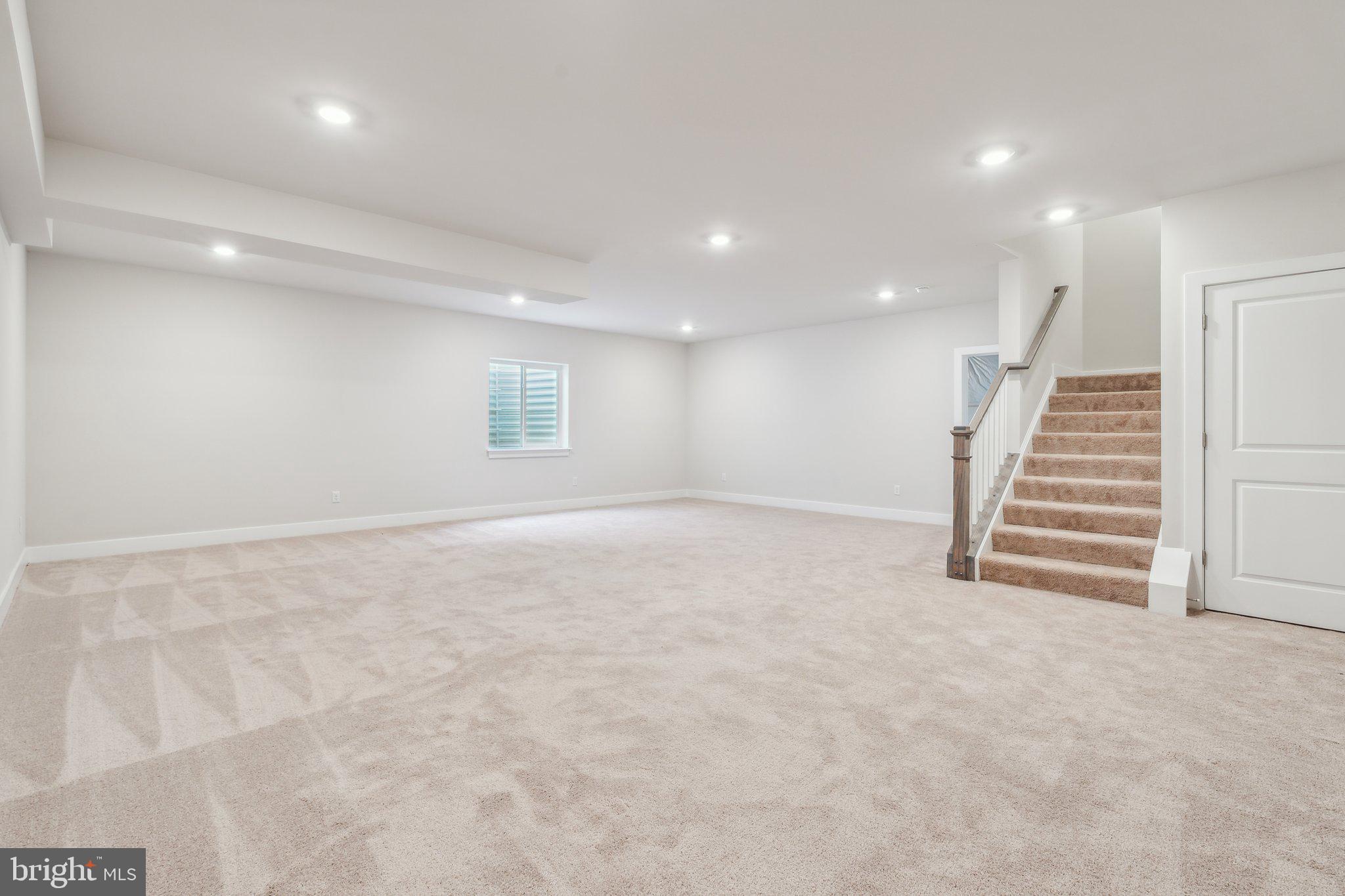 WOODED RUN ESTATES - Residential