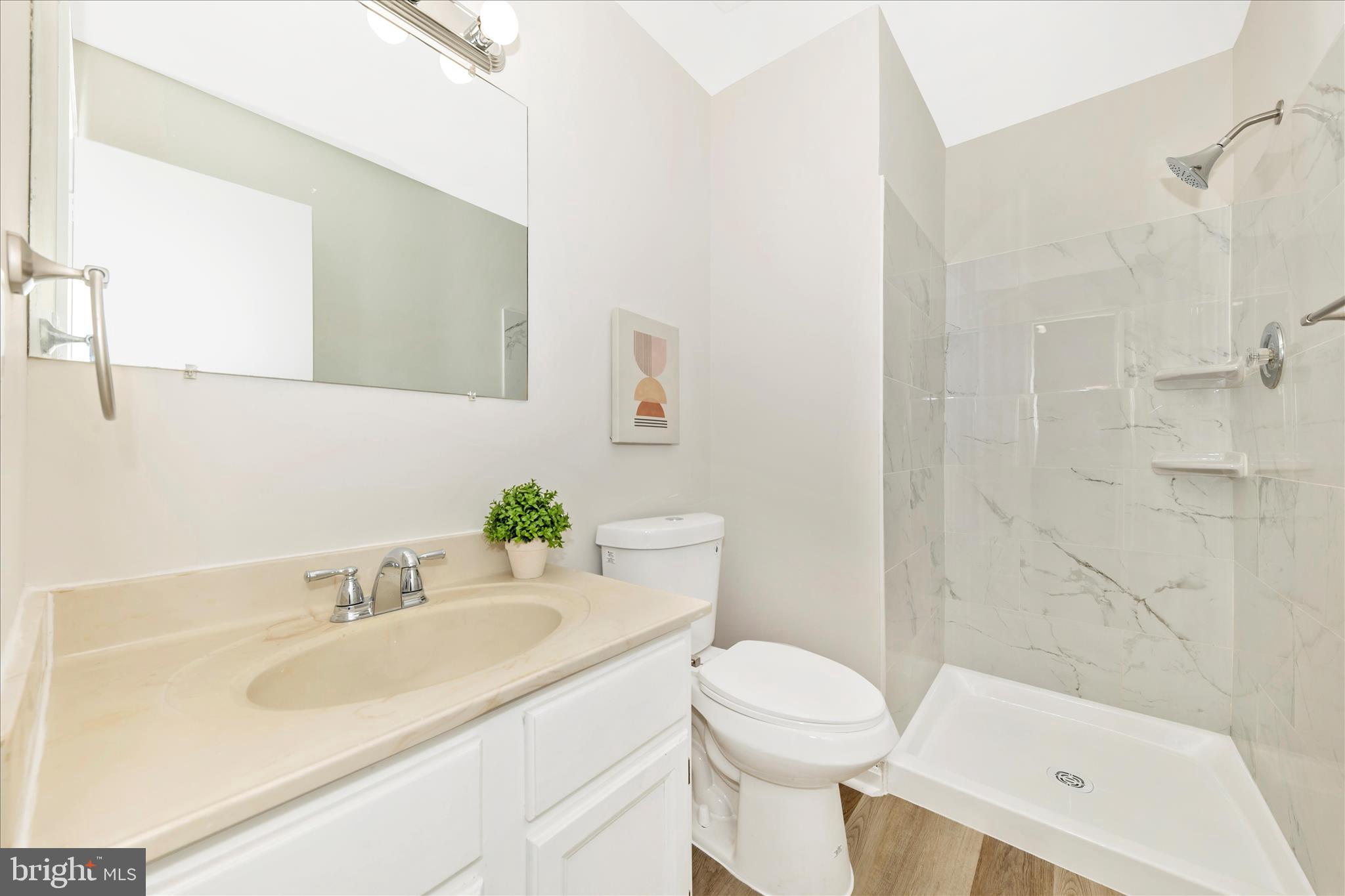 KINSMAN FARM - Residential