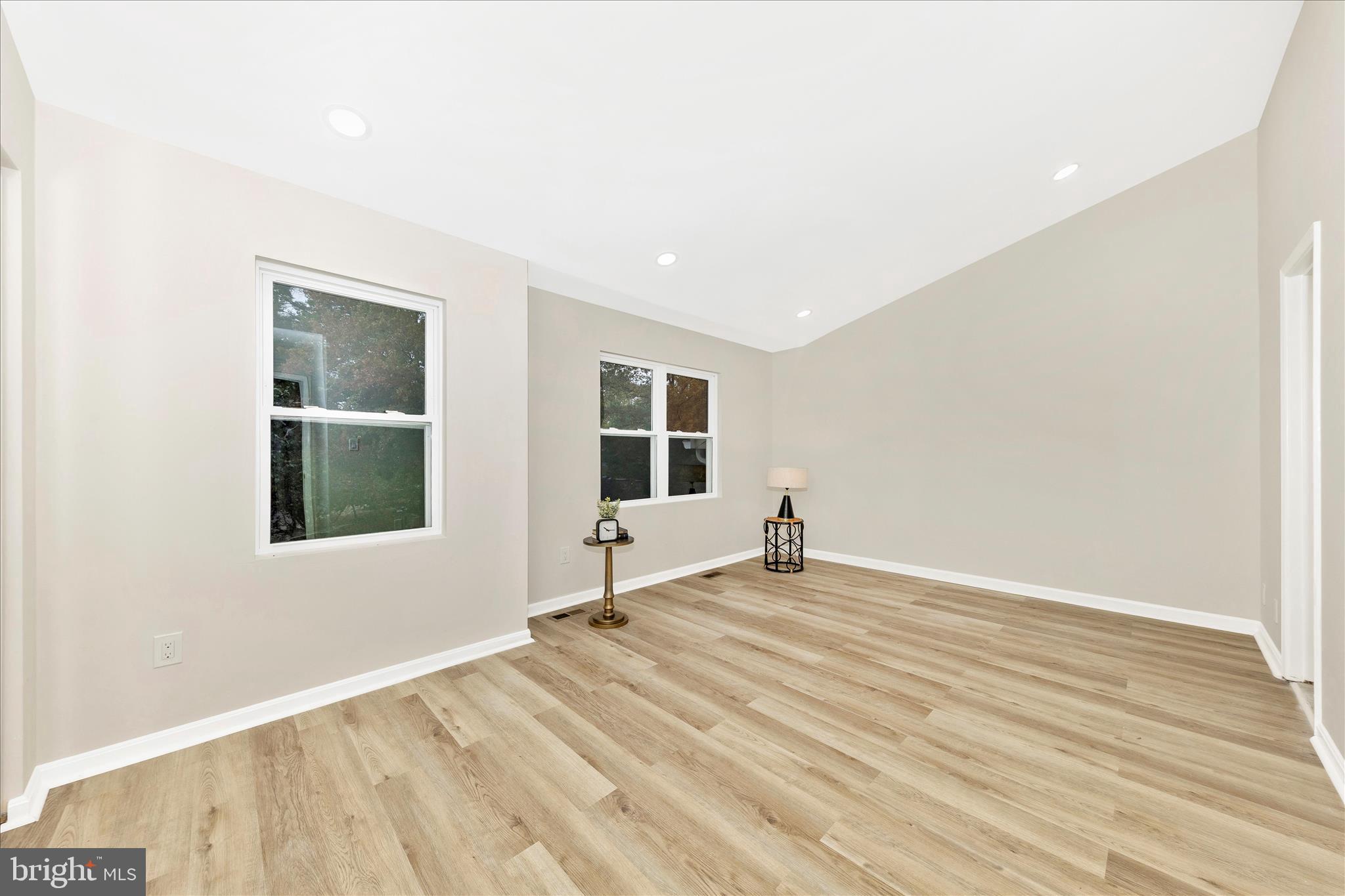 KINSMAN FARM - Residential