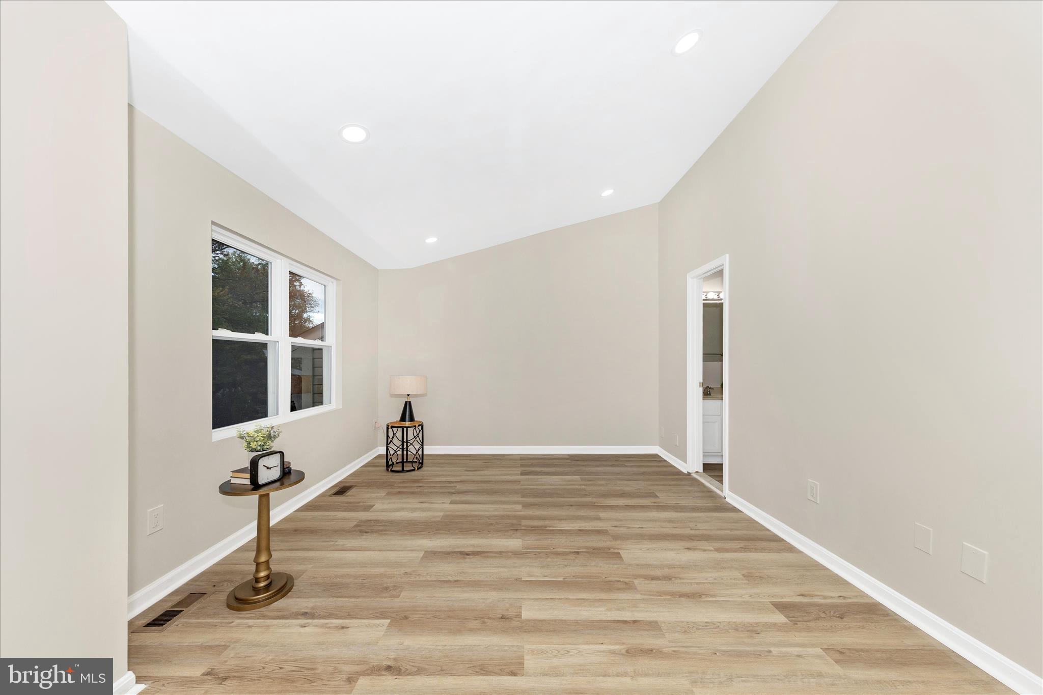 KINSMAN FARM - Residential