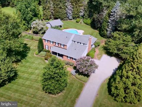 10904 EQUESTRIAN COURT RESTON VA 20190