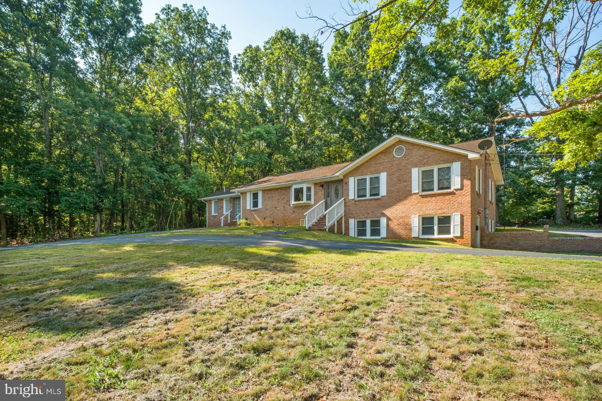 16998 E SUMMIT AVENUE