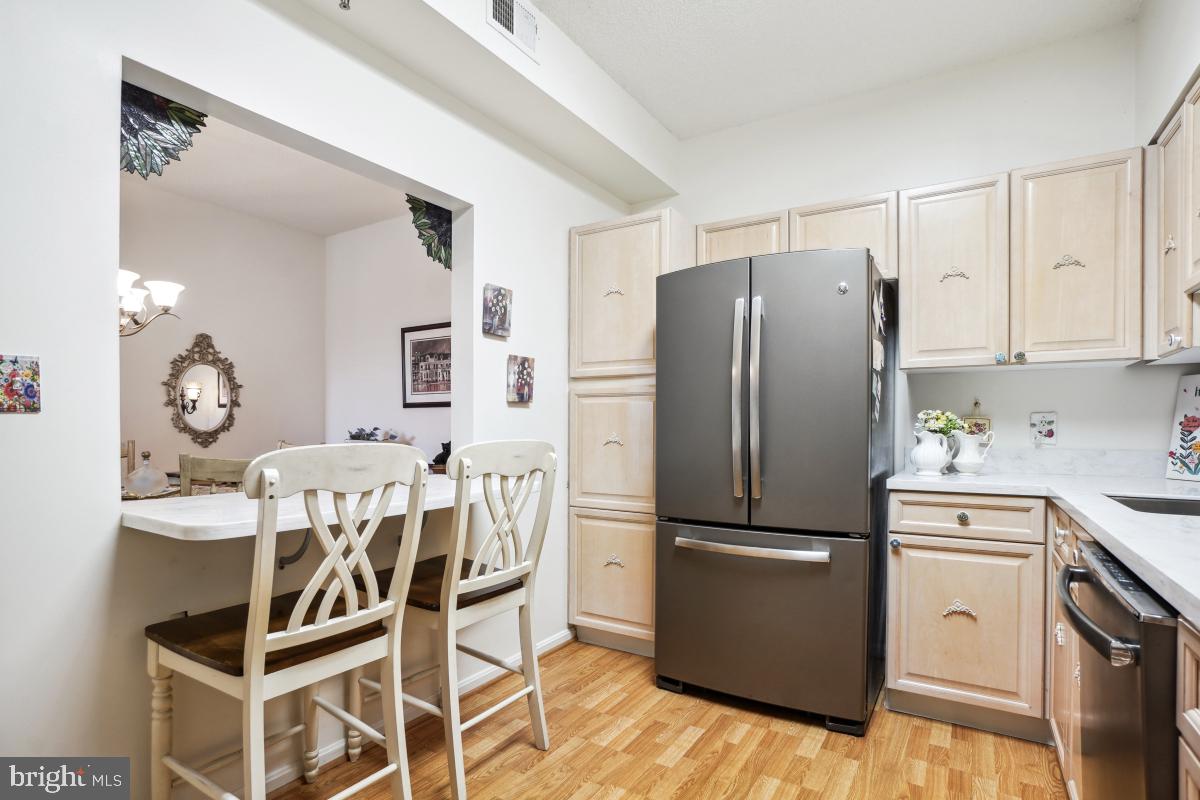 VANTAGE POINT WEST AT LW - Residential