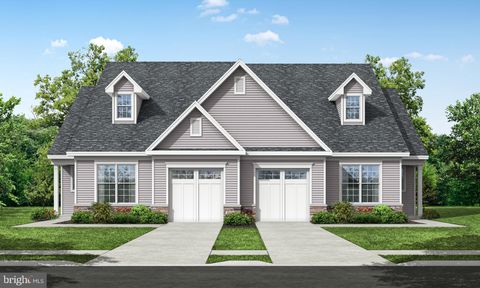 Townhouse For Sale - 21 Redkist Drive<br/> MULLICA HILL, NJ 08062
