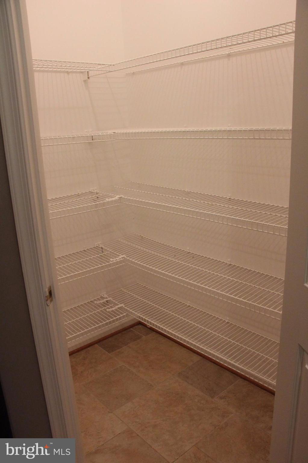 SHELTONS RUN - Residential