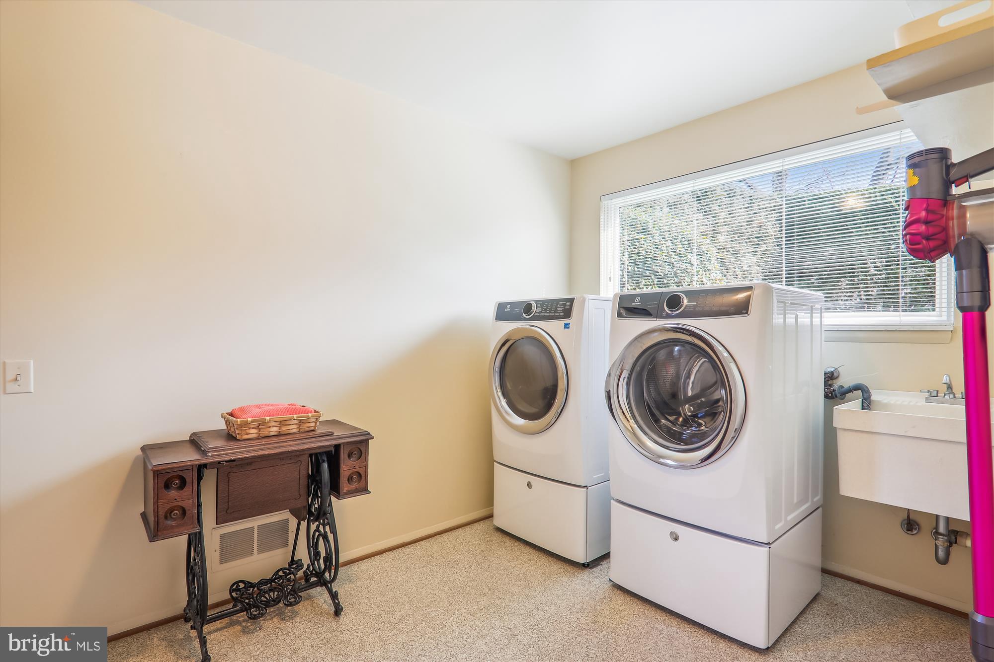 FOX HILLS WEST - Residential