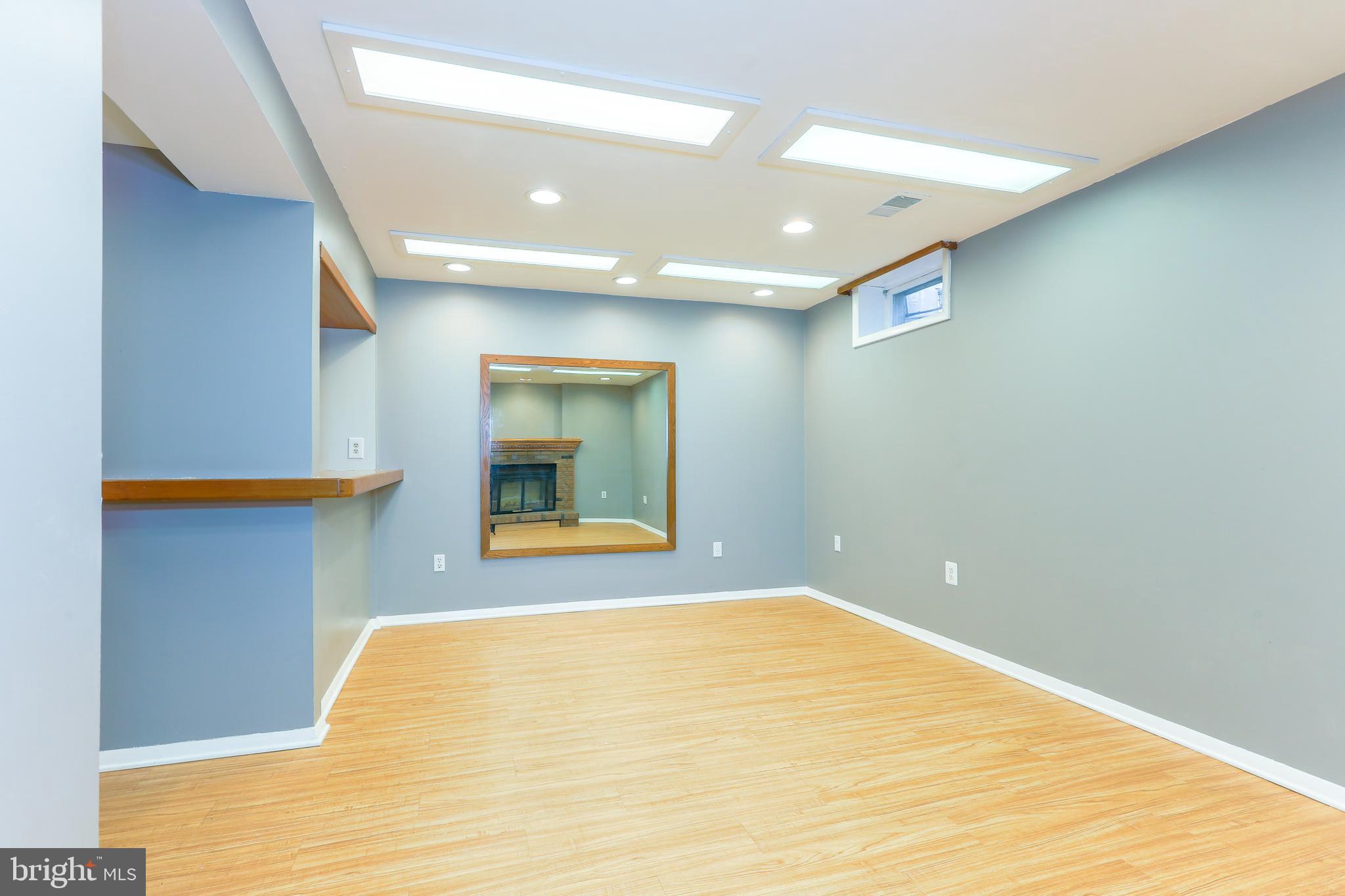 WHITNEY PARK - Residential Lease