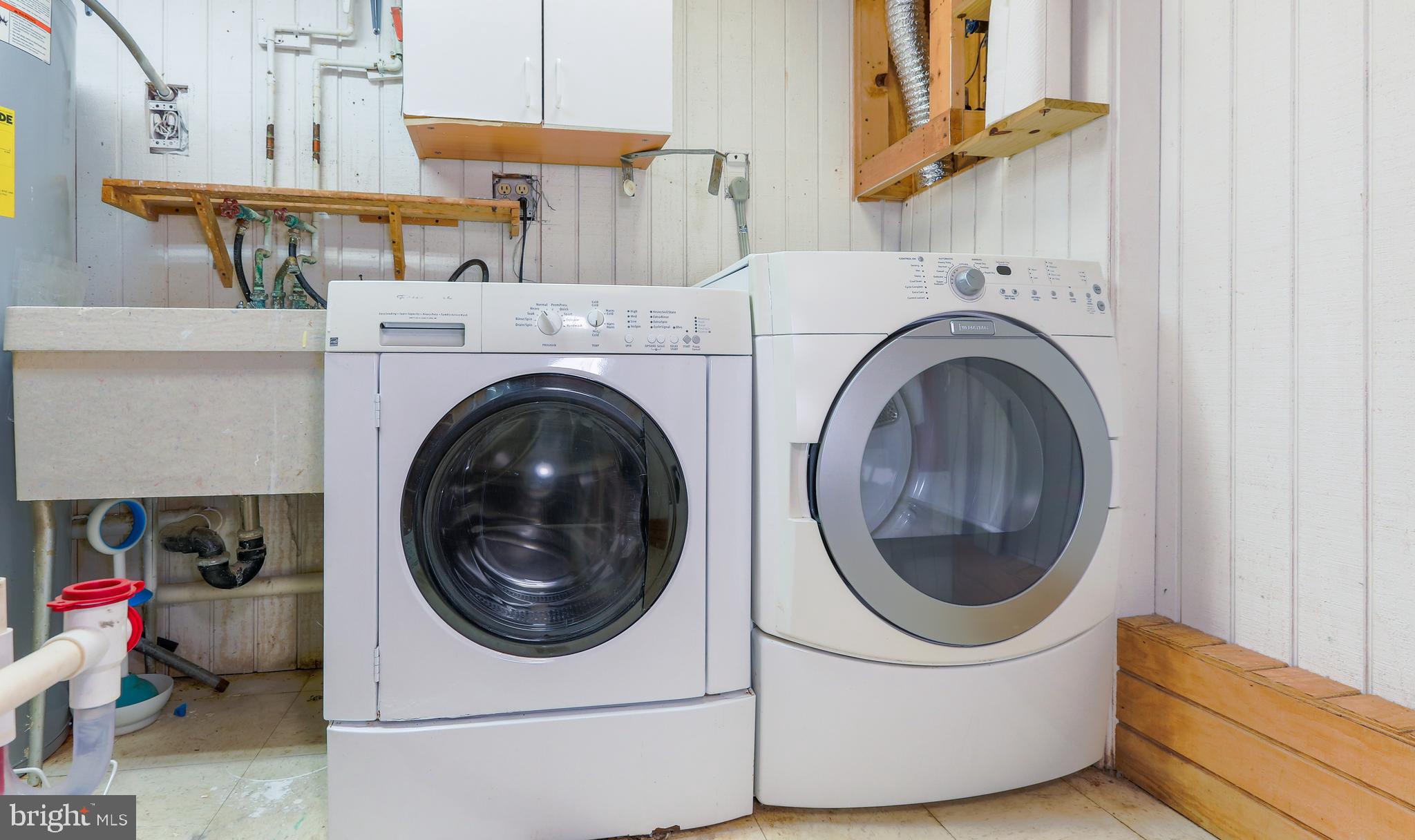 WHITNEY PARK - Residential Lease