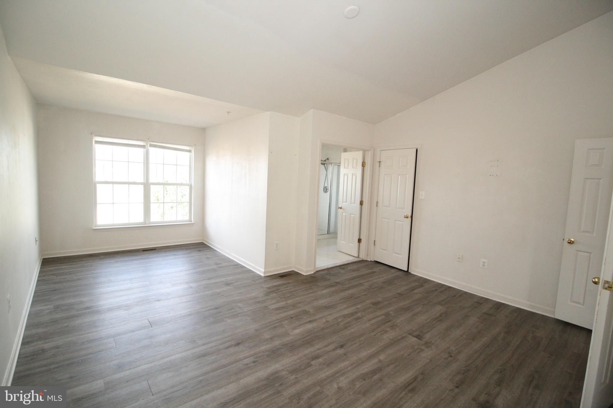 NORTH CROSSING - Residential Lease