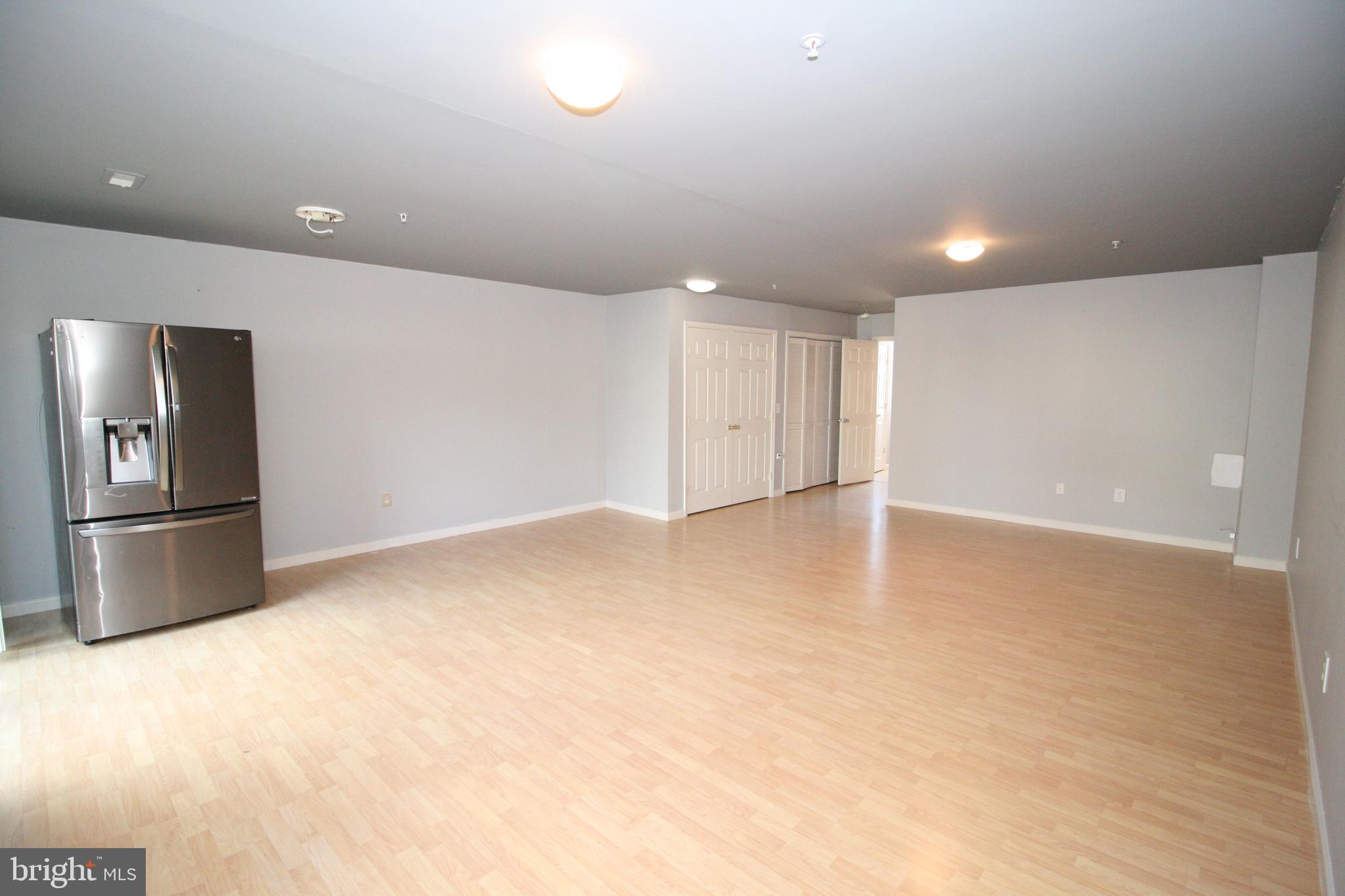 NORTH CROSSING - Residential Lease