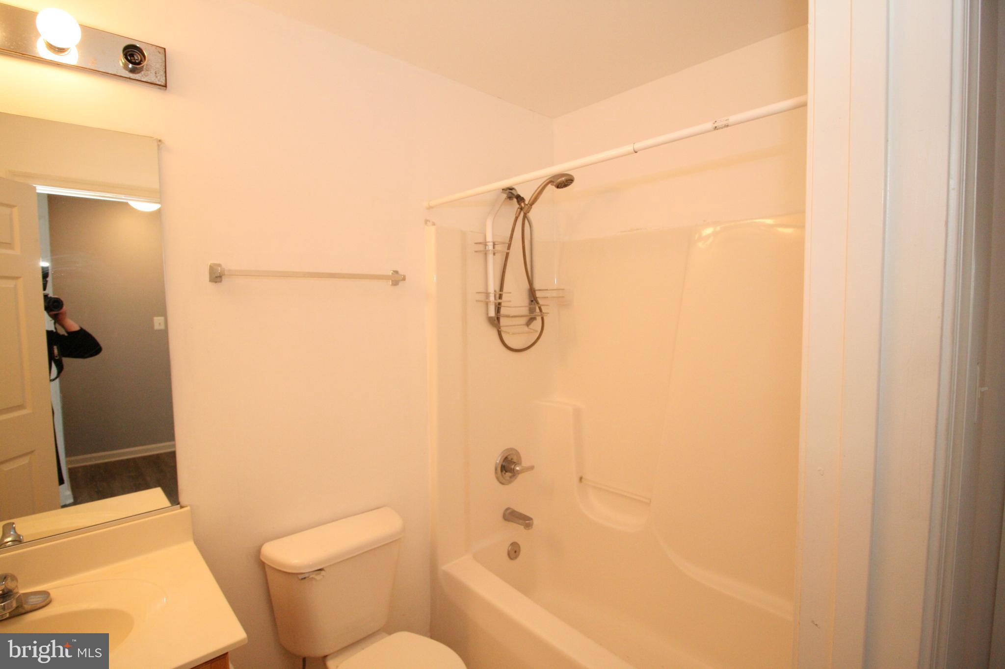 NORTH CROSSING - Residential Lease