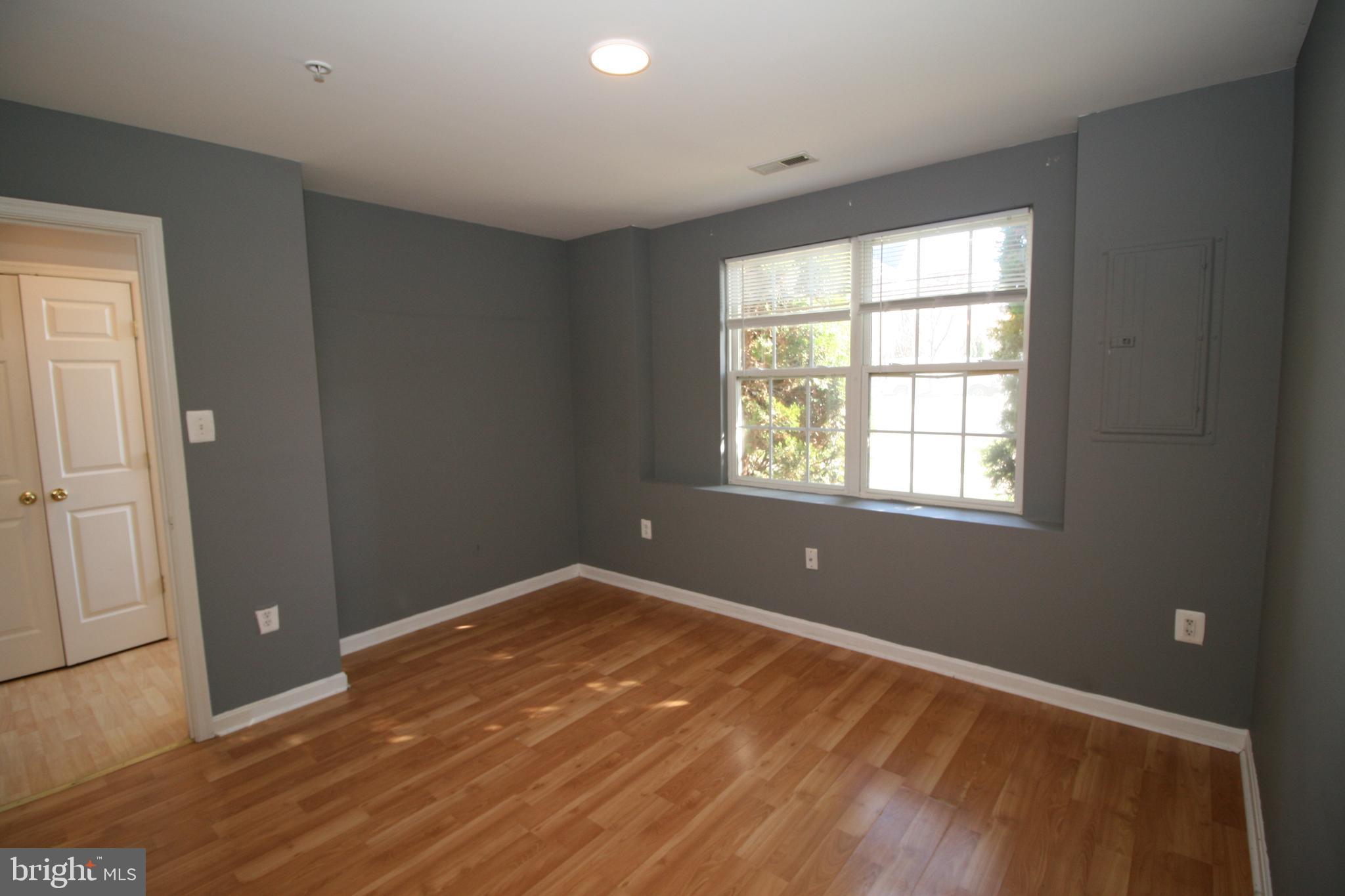 NORTH CROSSING - Residential Lease