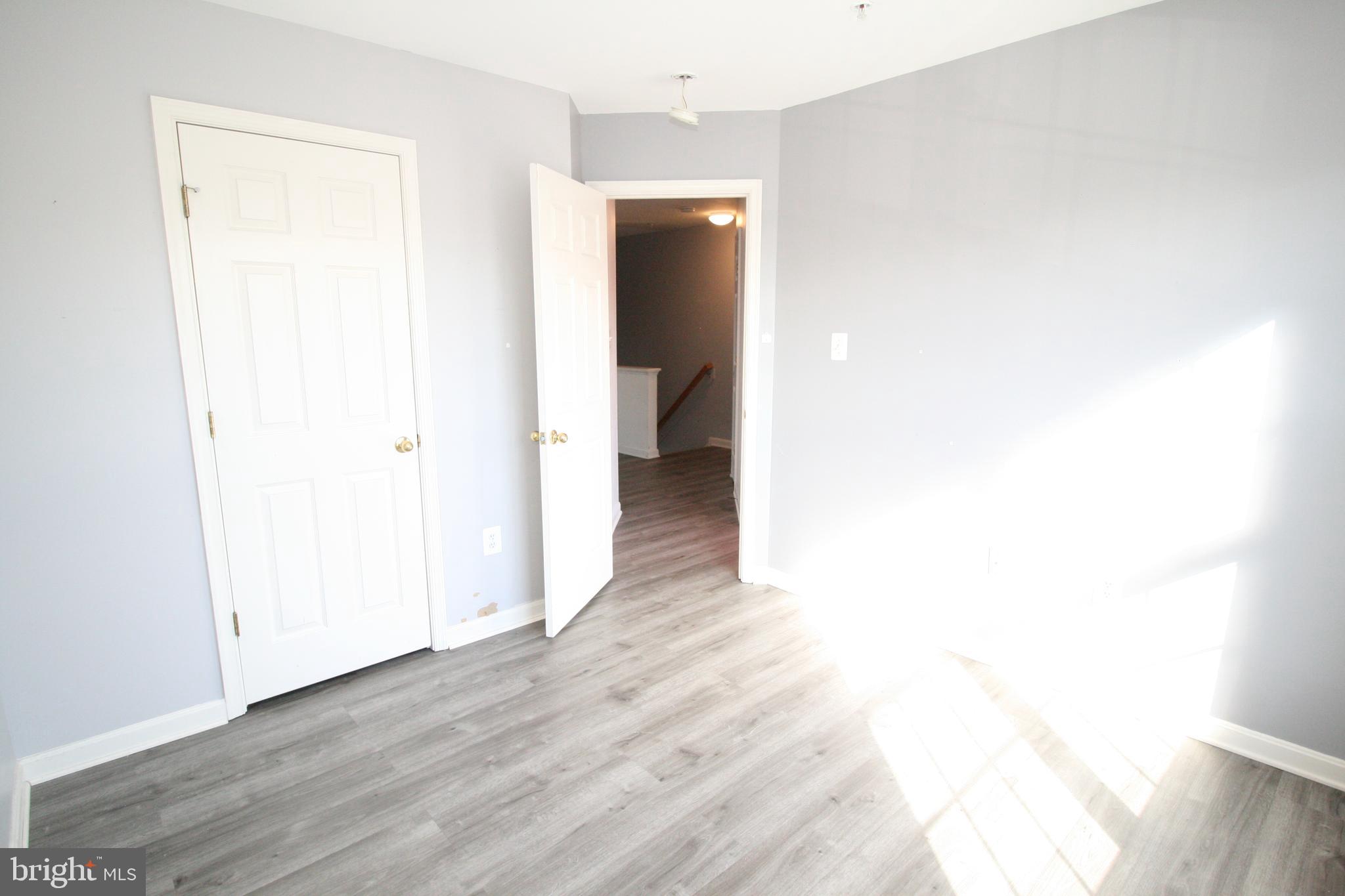 NORTH CROSSING - Residential Lease