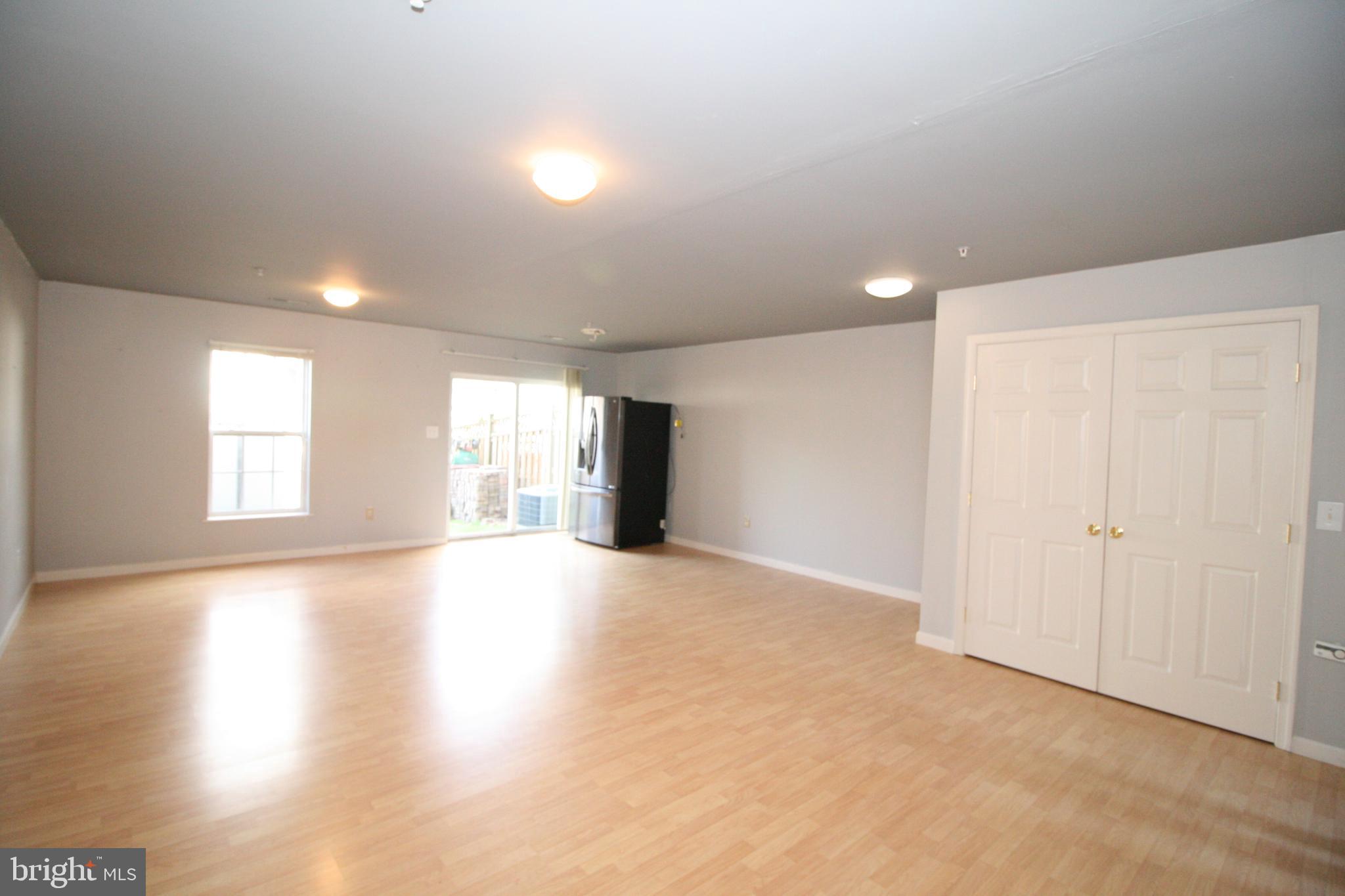 NORTH CROSSING - Residential Lease