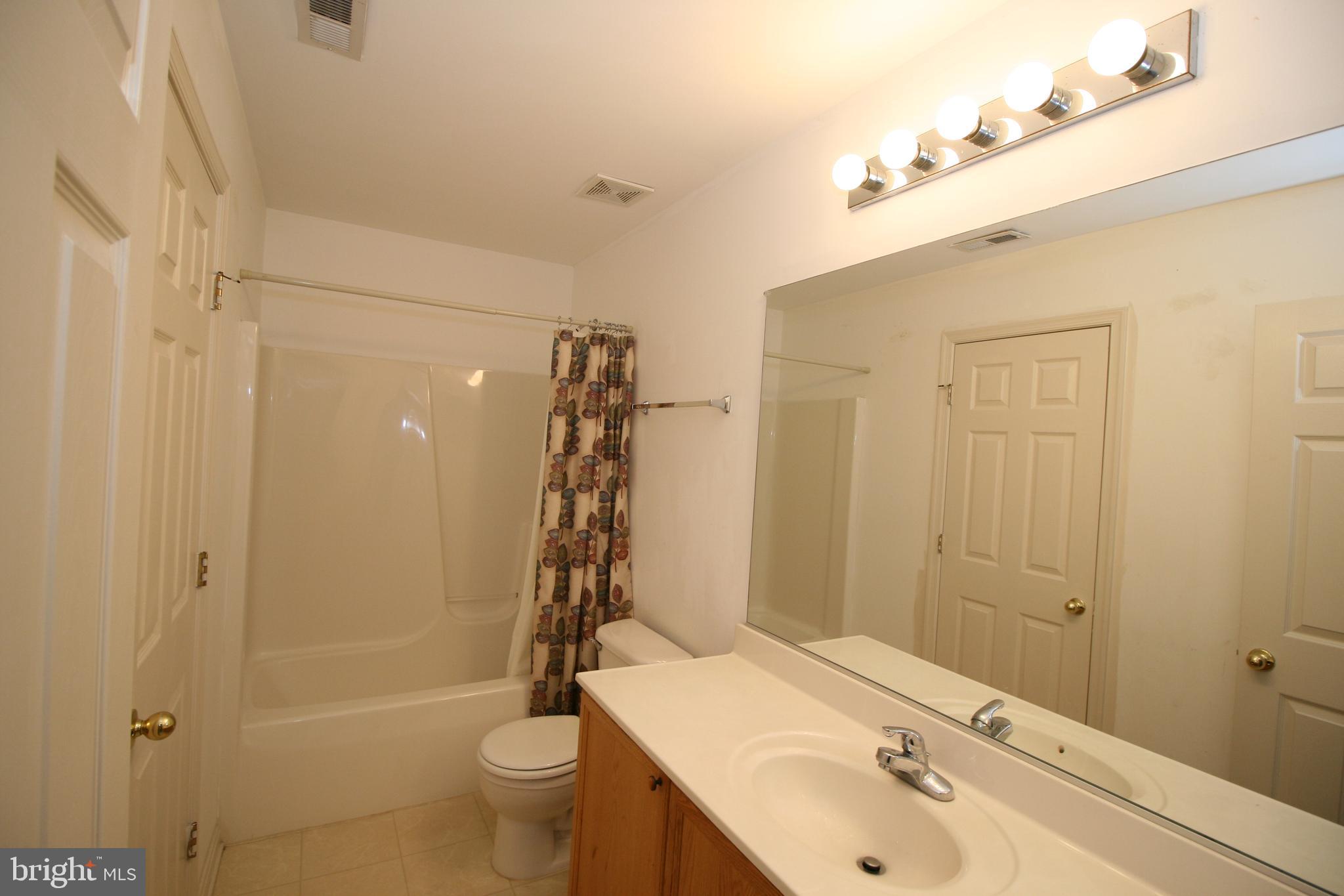 NORTH CROSSING - Residential Lease