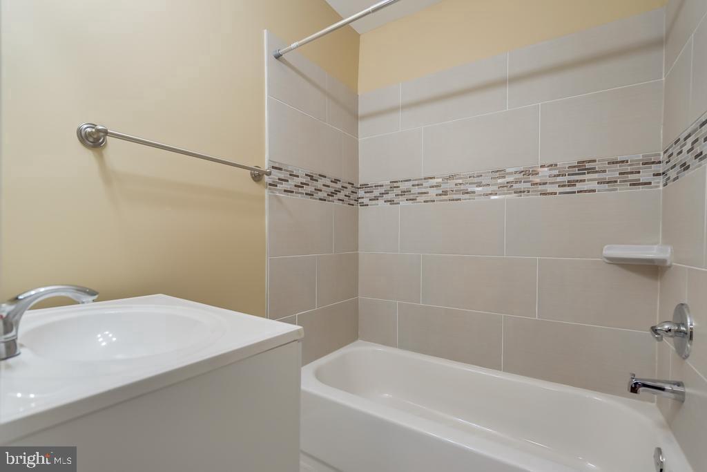 CHEVERLY - Residential Lease