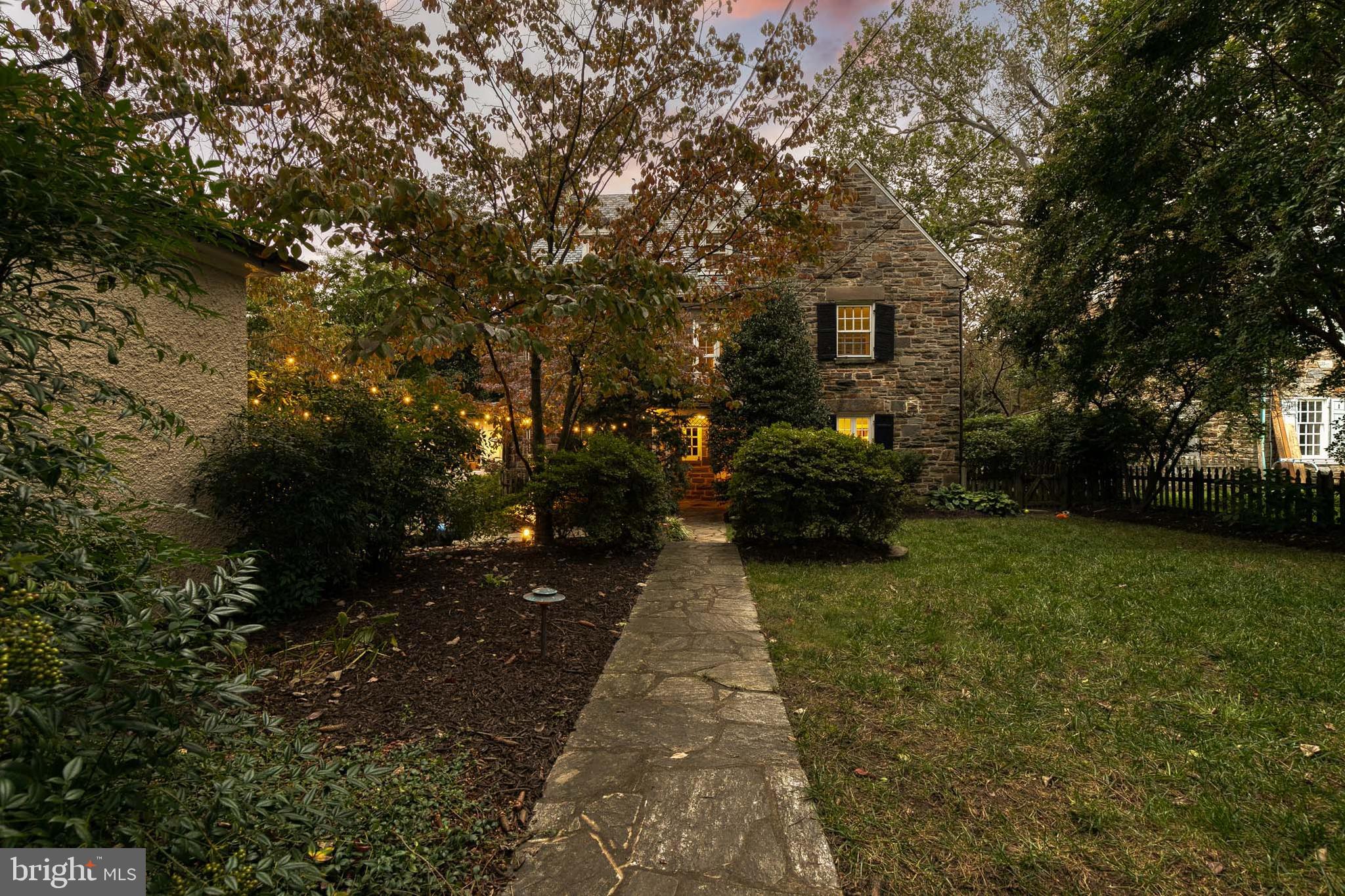 HOMELAND HISTORIC DISTRICT - Residential